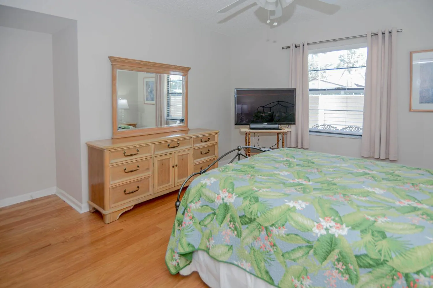 300 N A1a 103h, #103h