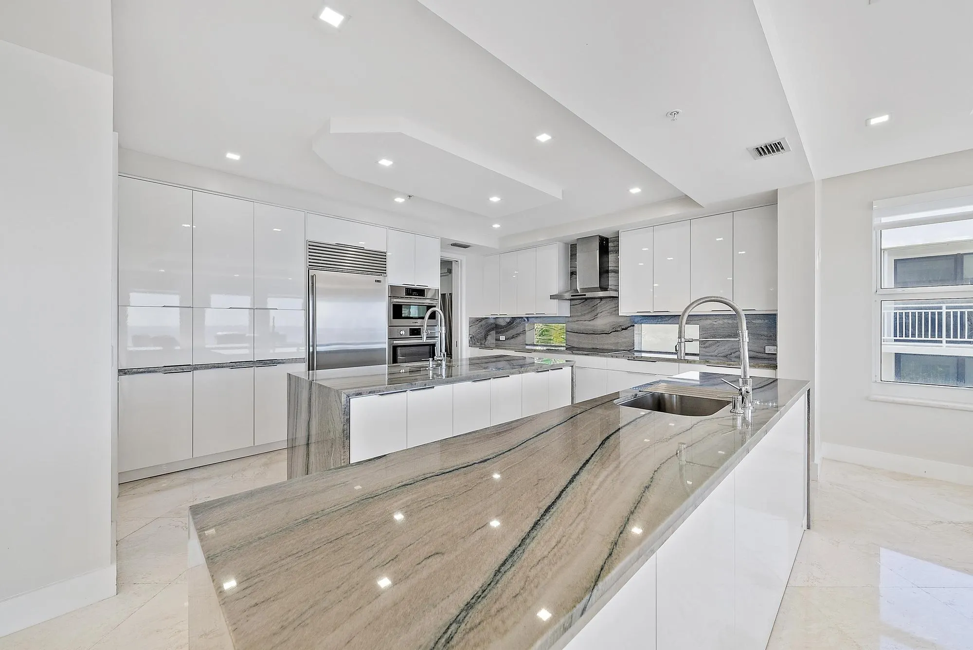 2070 N Ocean Boulevard, #Ph4