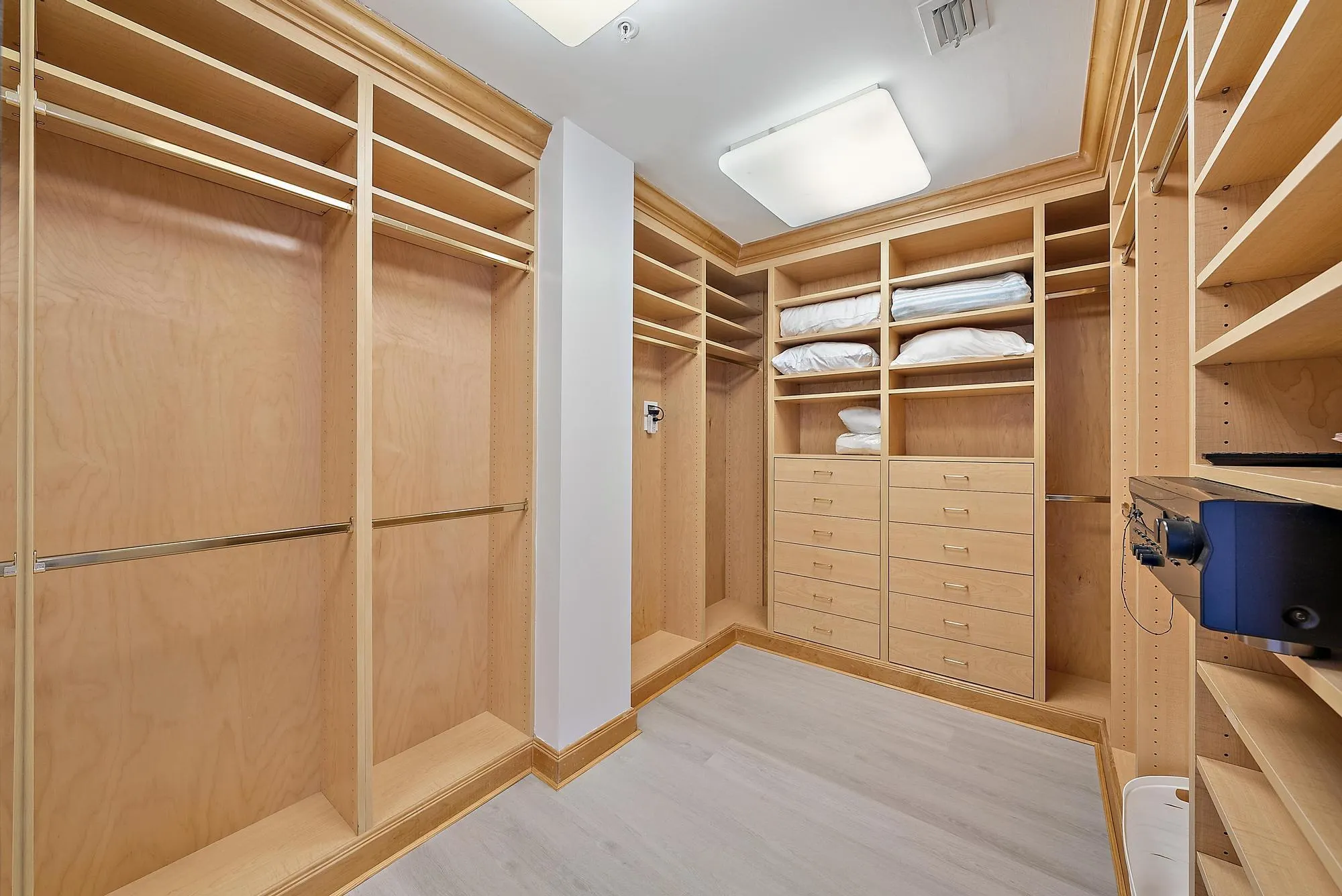 2070 N Ocean Boulevard, #Ph4