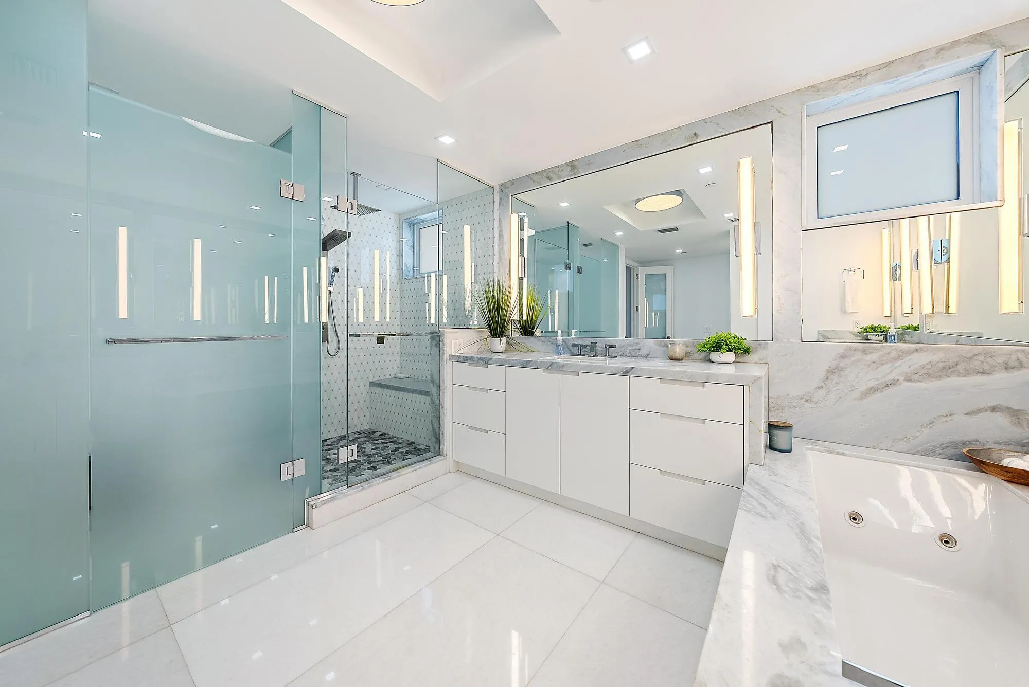2070 N Ocean Boulevard, #Ph4