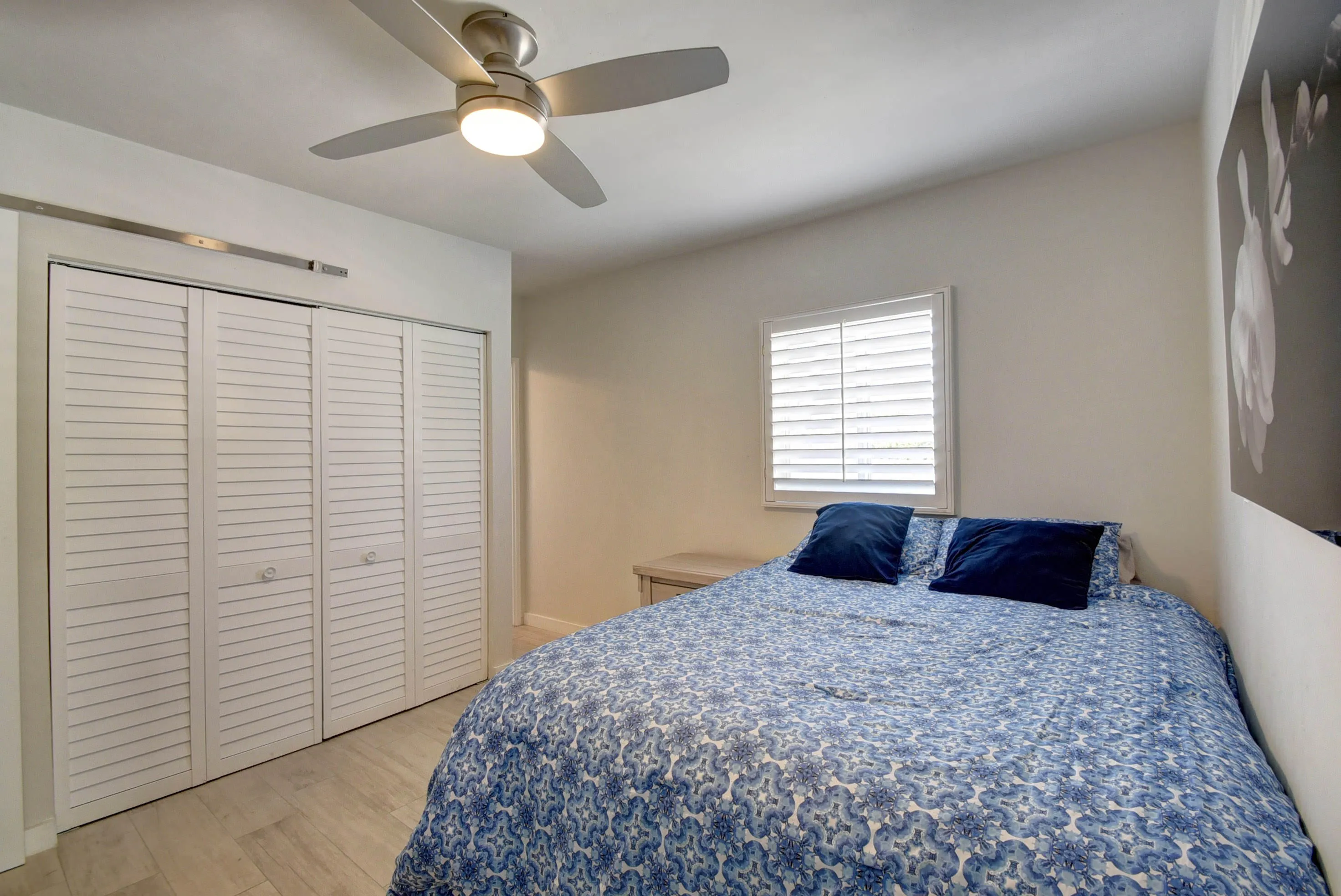 1020 Casuarina Road, #0010