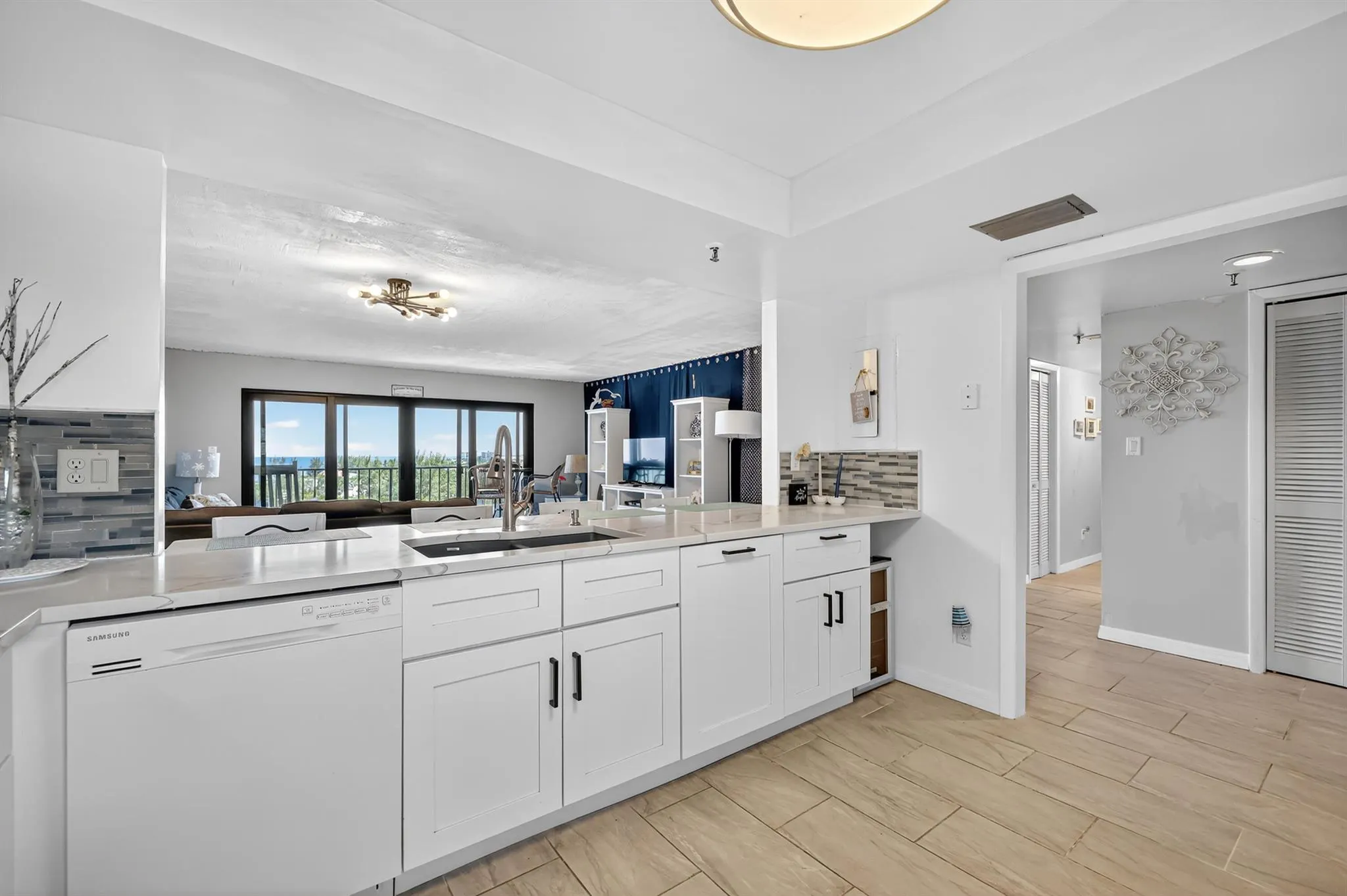 801 S Ocean Drive, #910