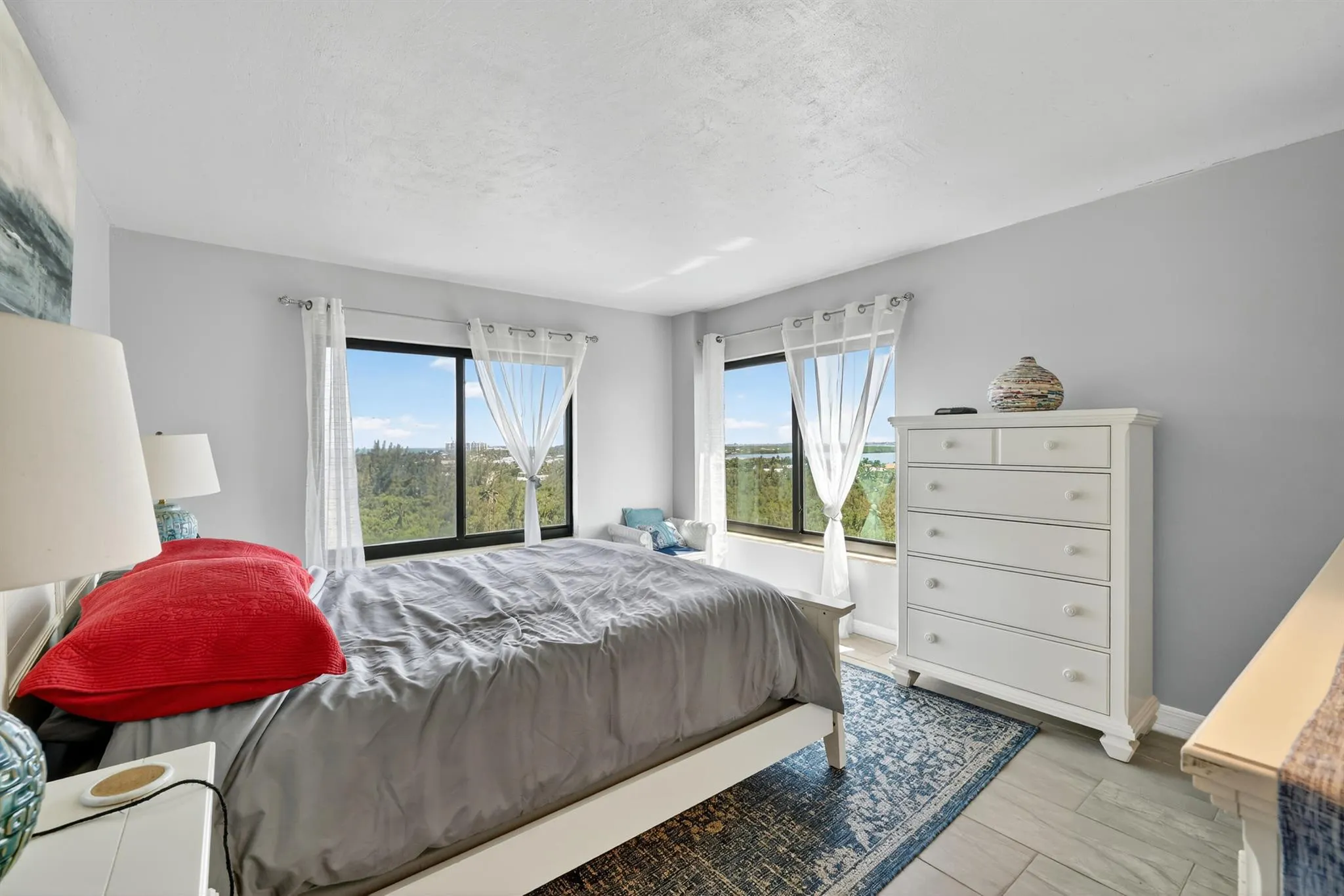 801 S Ocean Drive, #910