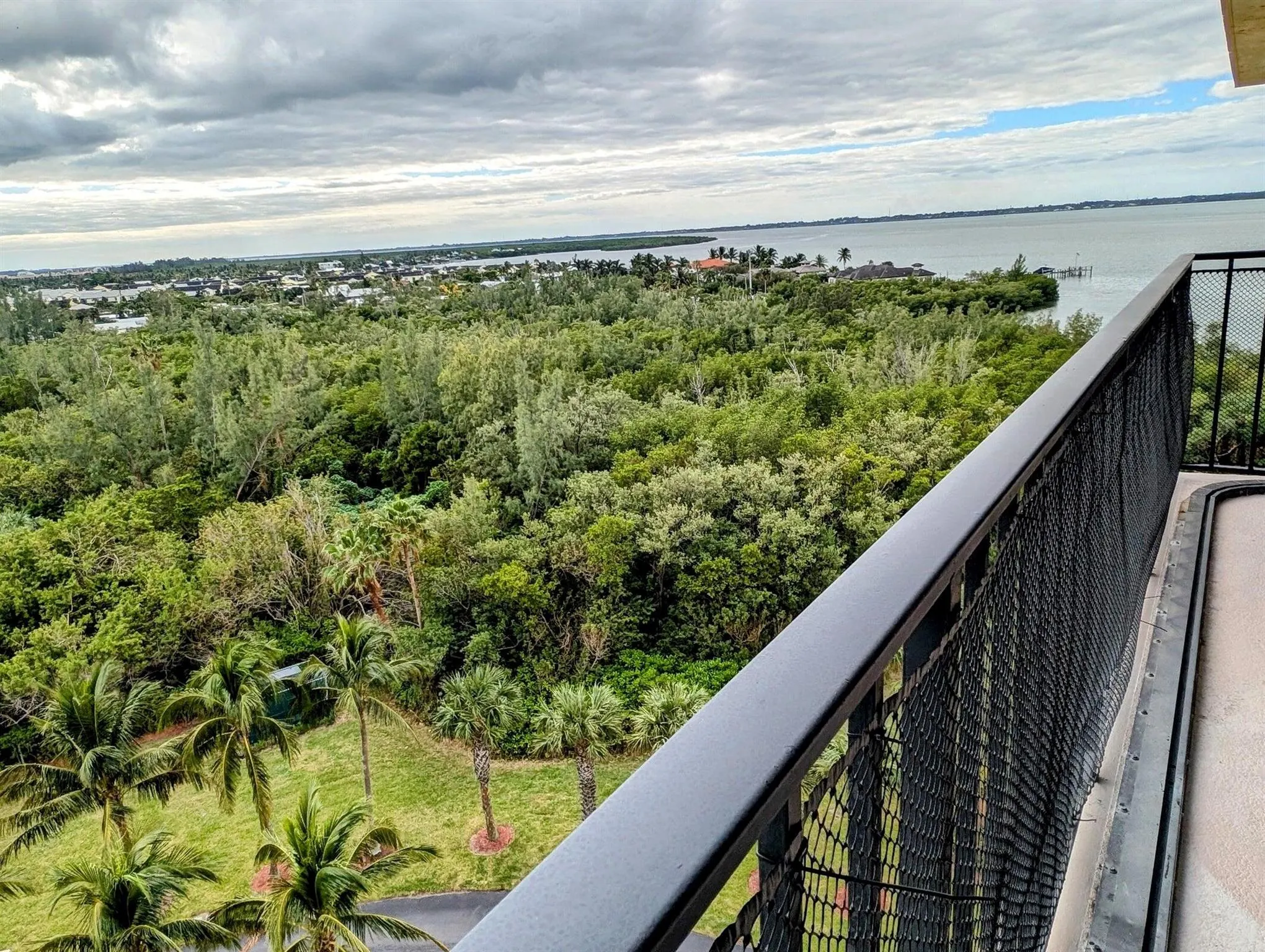 801 S Ocean Drive, #910