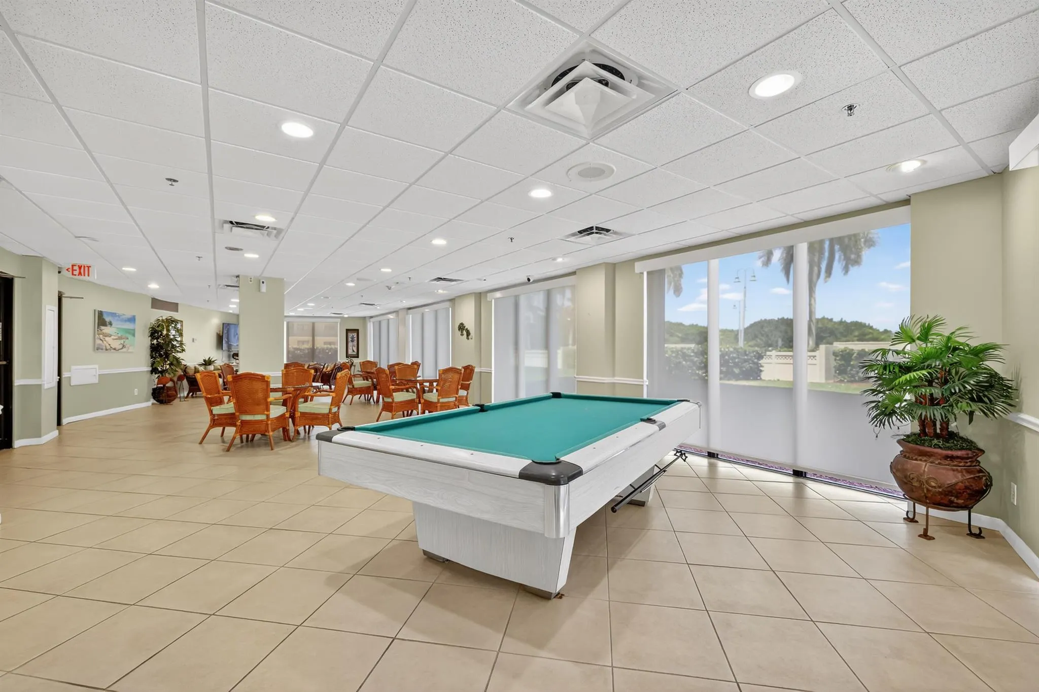 801 S Ocean Drive, #910