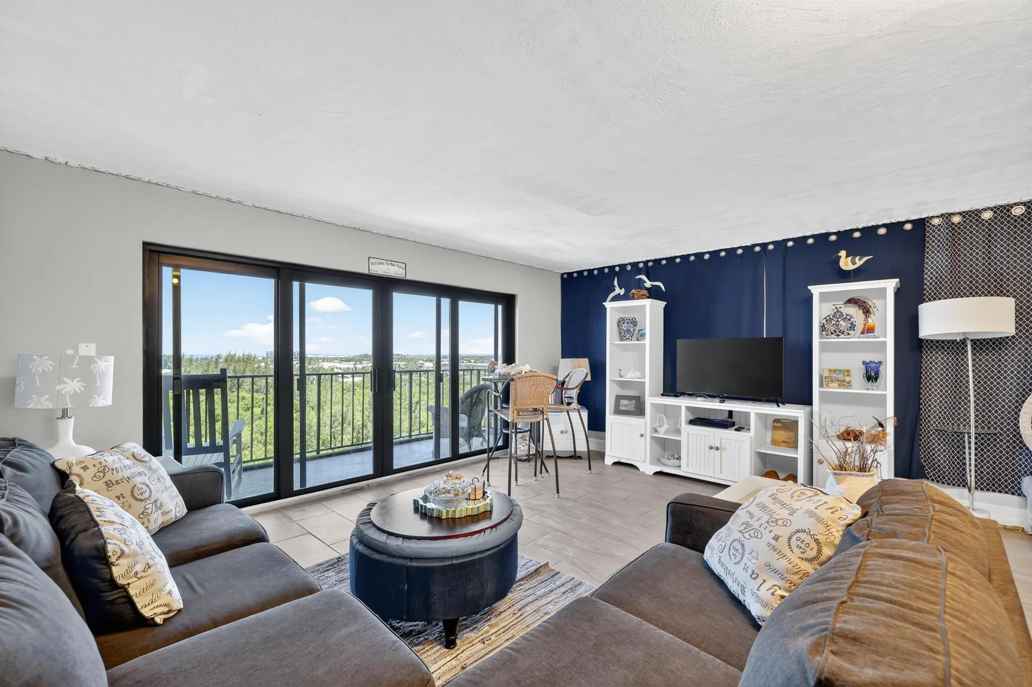 801 S Ocean Drive, #910
