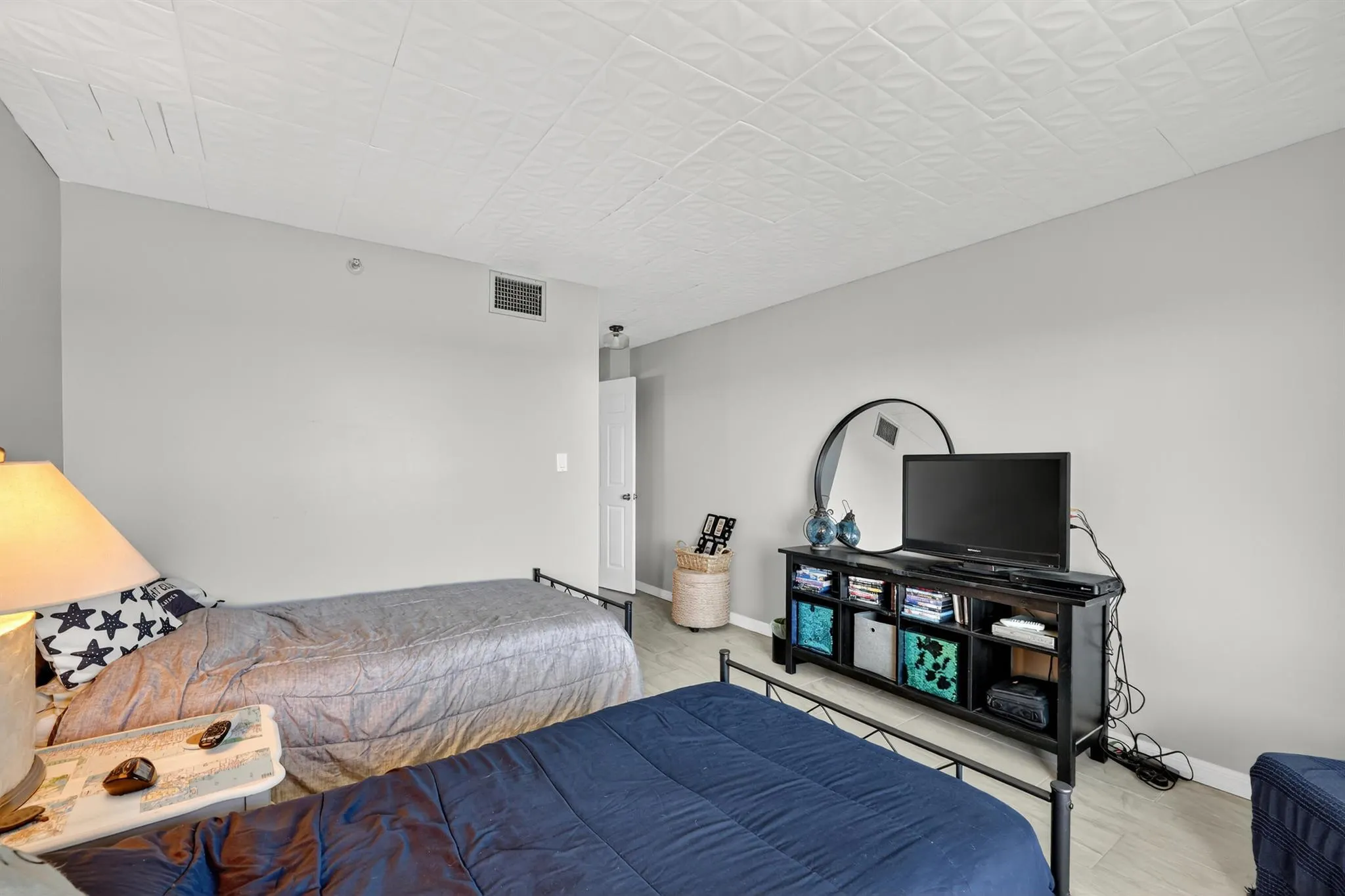 801 S Ocean Drive, #910