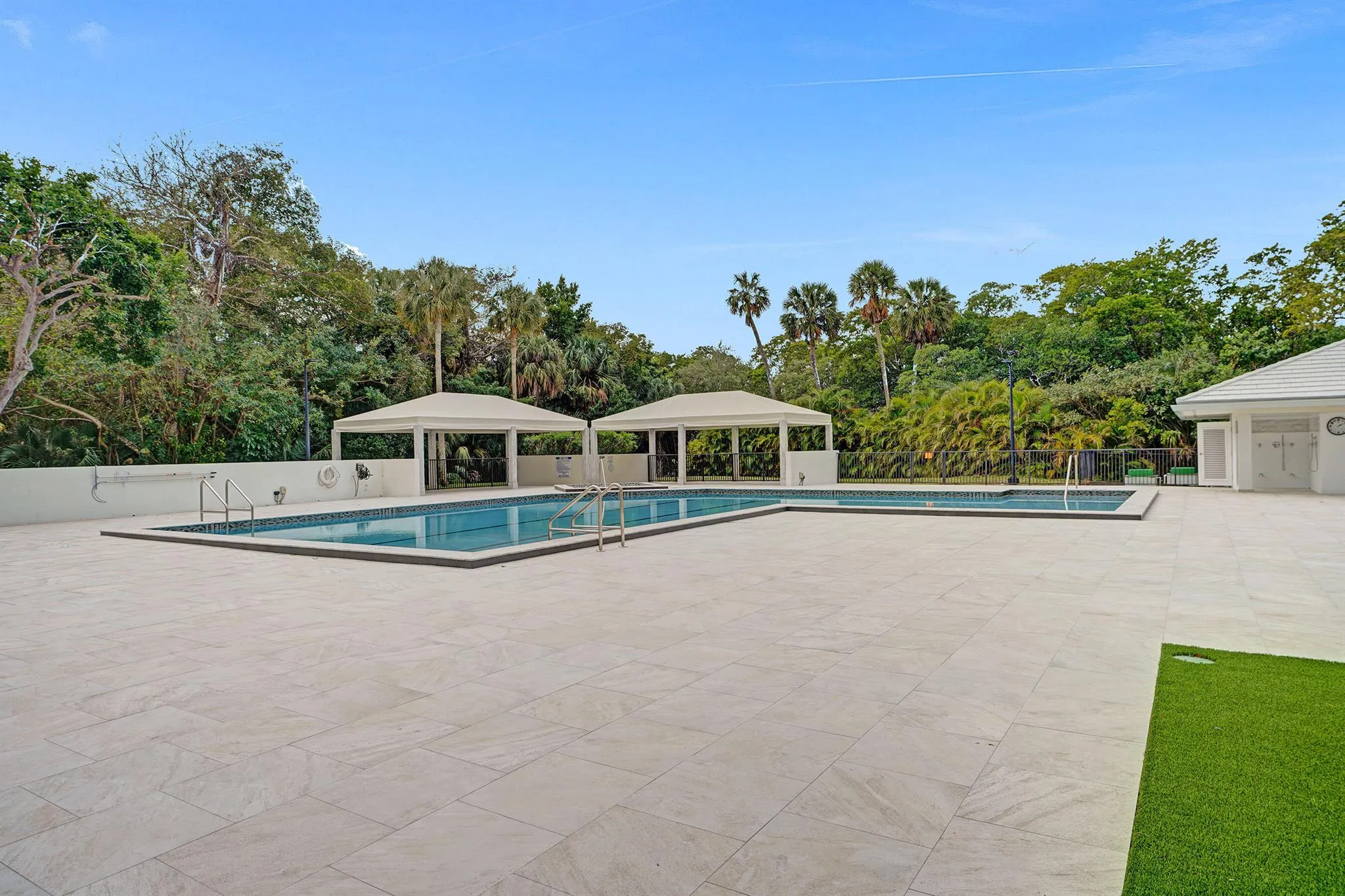 2001 N Ocean Boulevard, #305