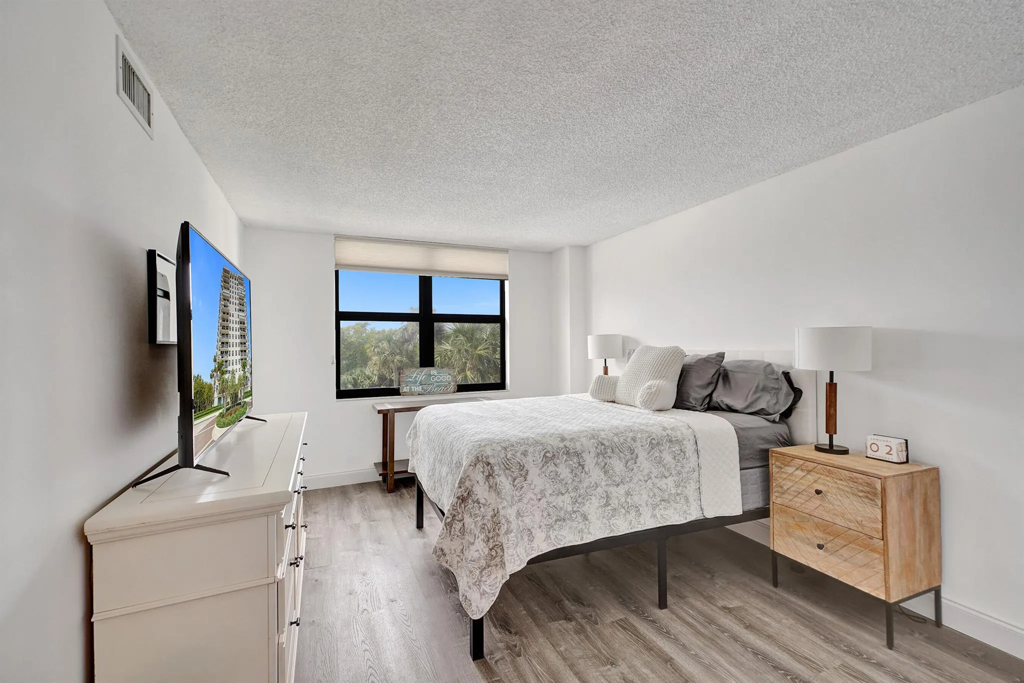 2001 N Ocean Boulevard, #305