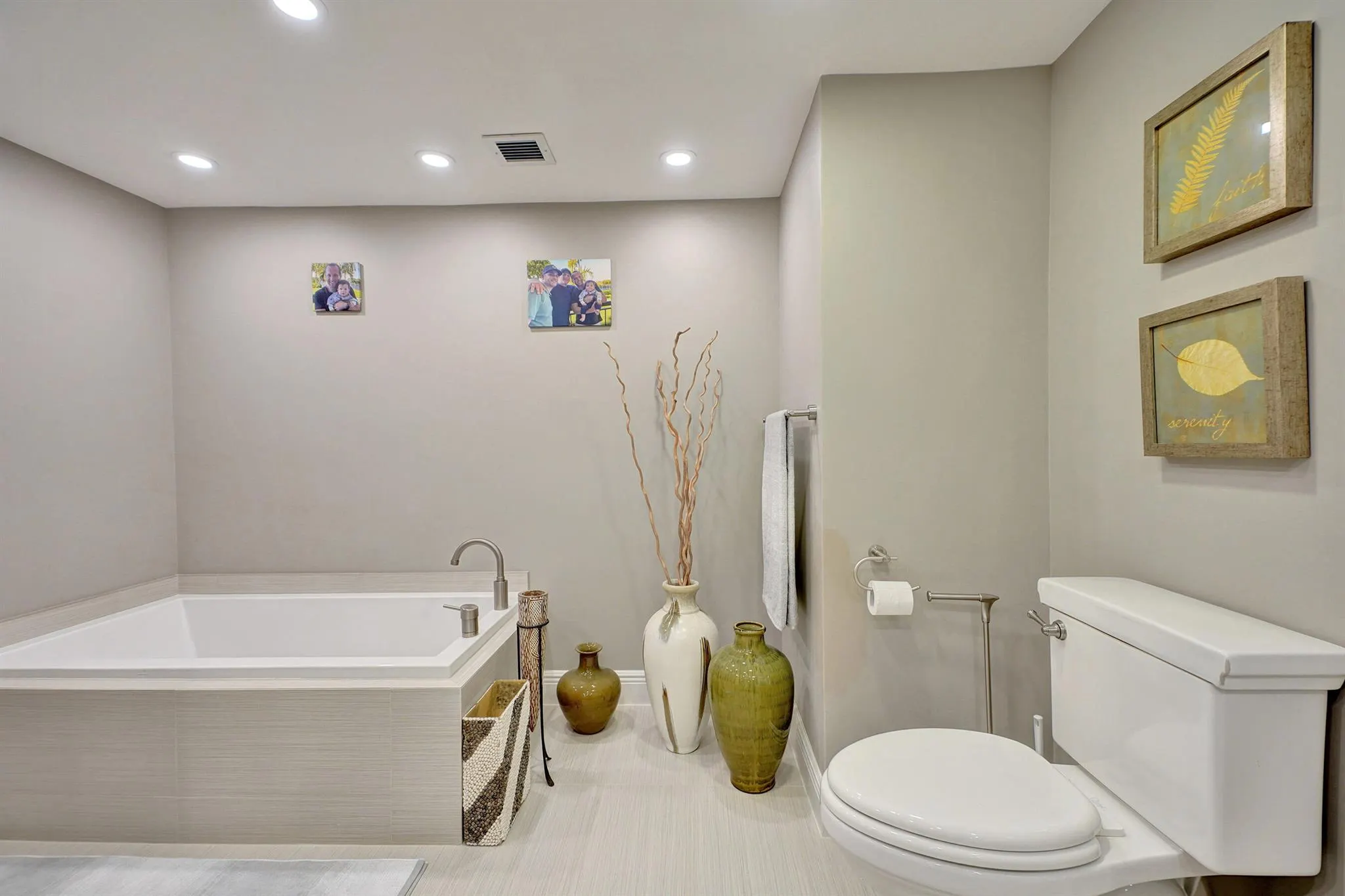 2001 N Ocean Boulevard, #305