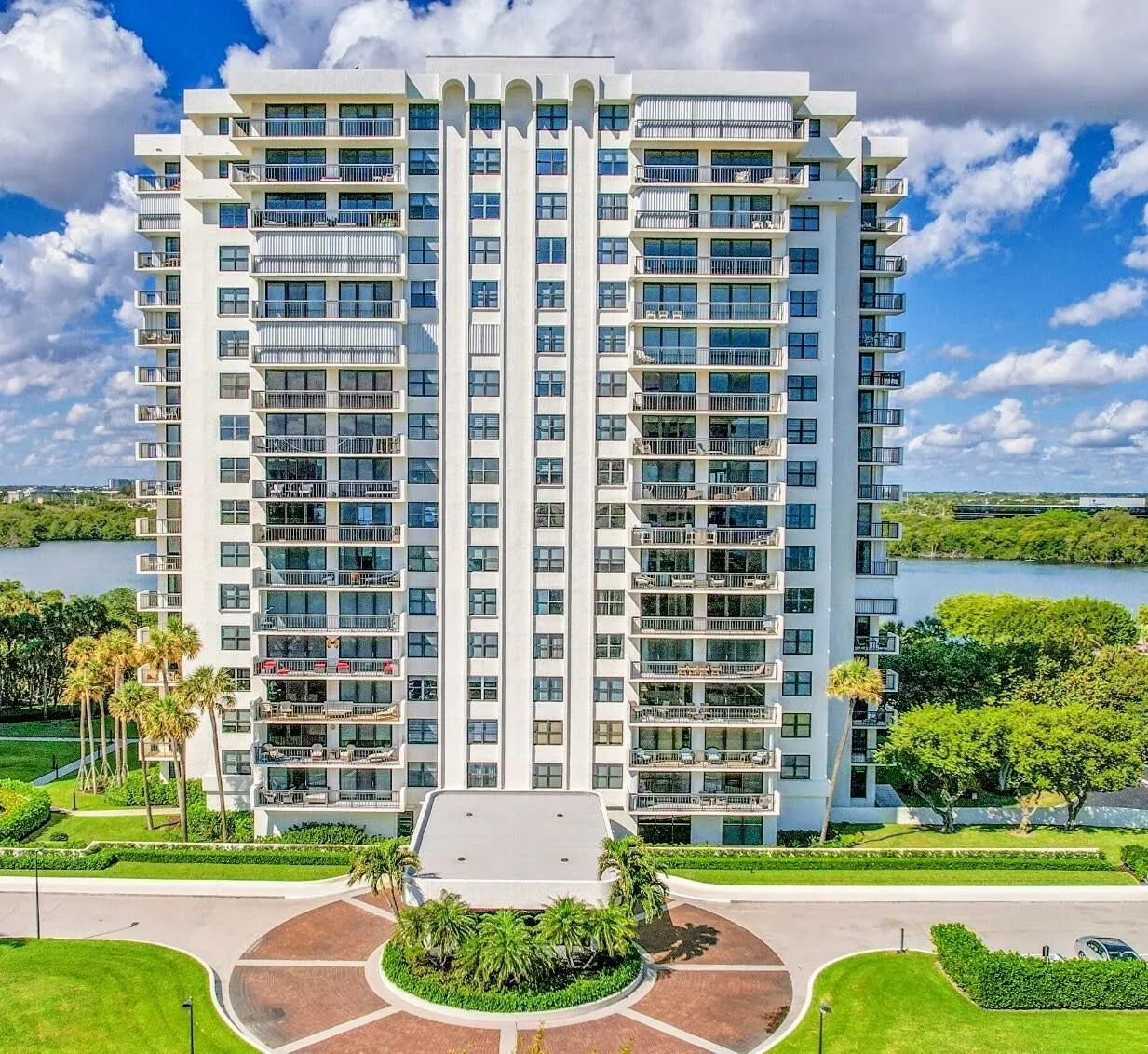 2001 N Ocean Boulevard, #305