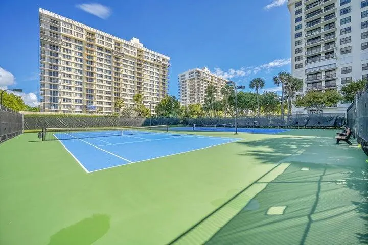 2001 N Ocean Boulevard, #305