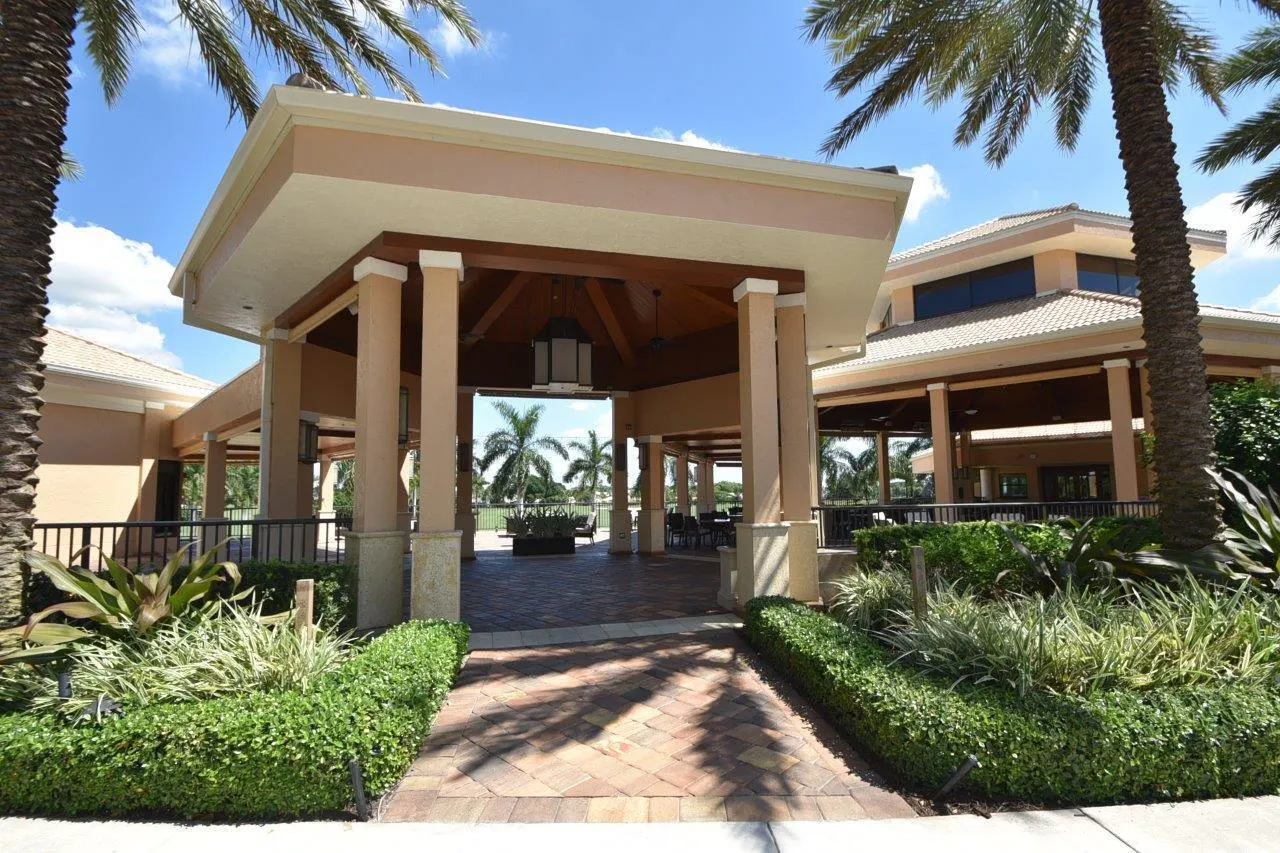15307 Strathearn Drive, #11204