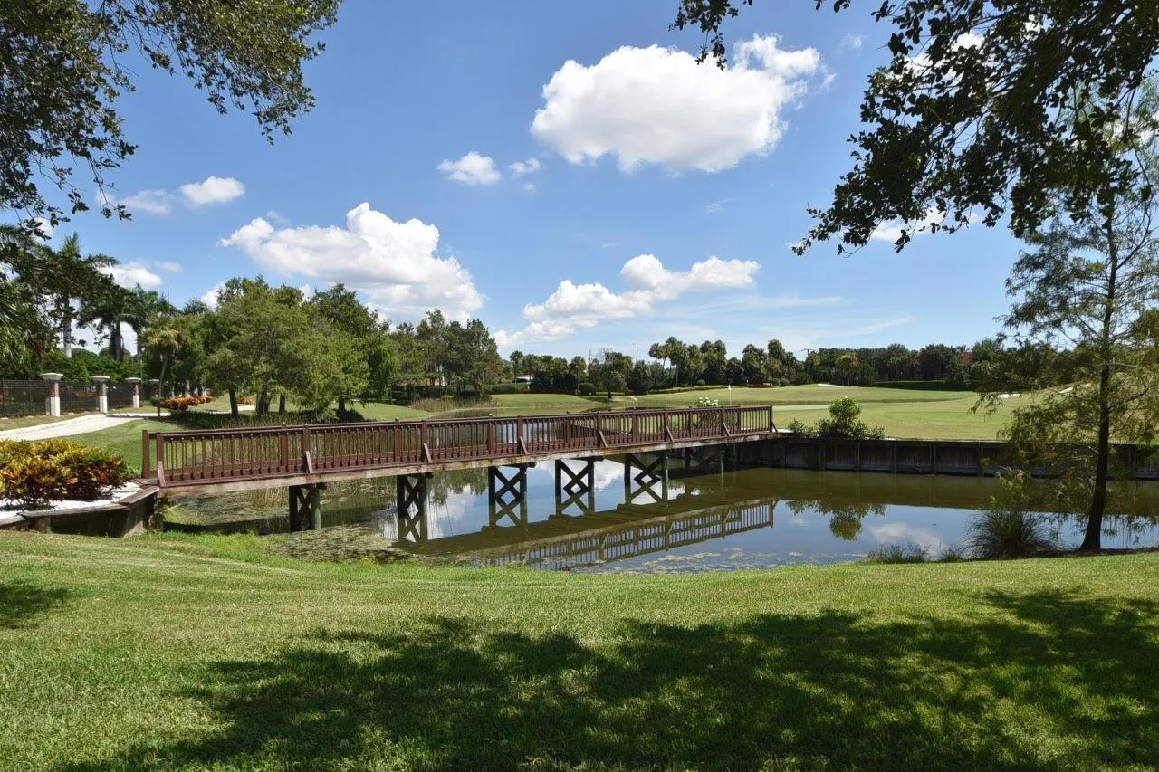 15307 Strathearn Drive, #11204