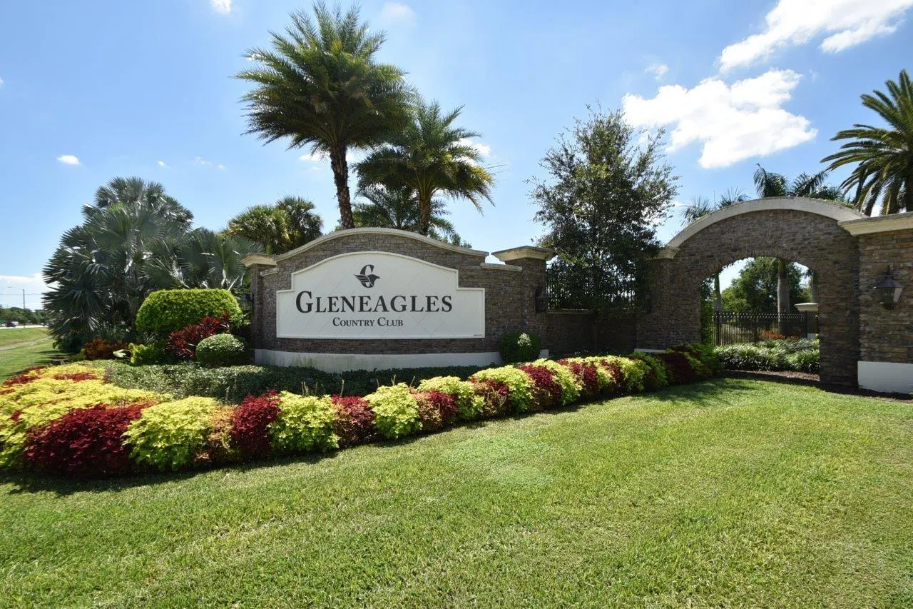 15307 Strathearn Drive, #11204