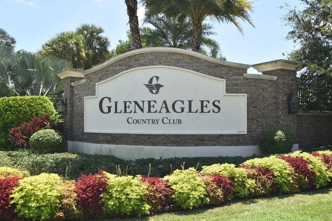 15307 Strathearn Drive, #11204