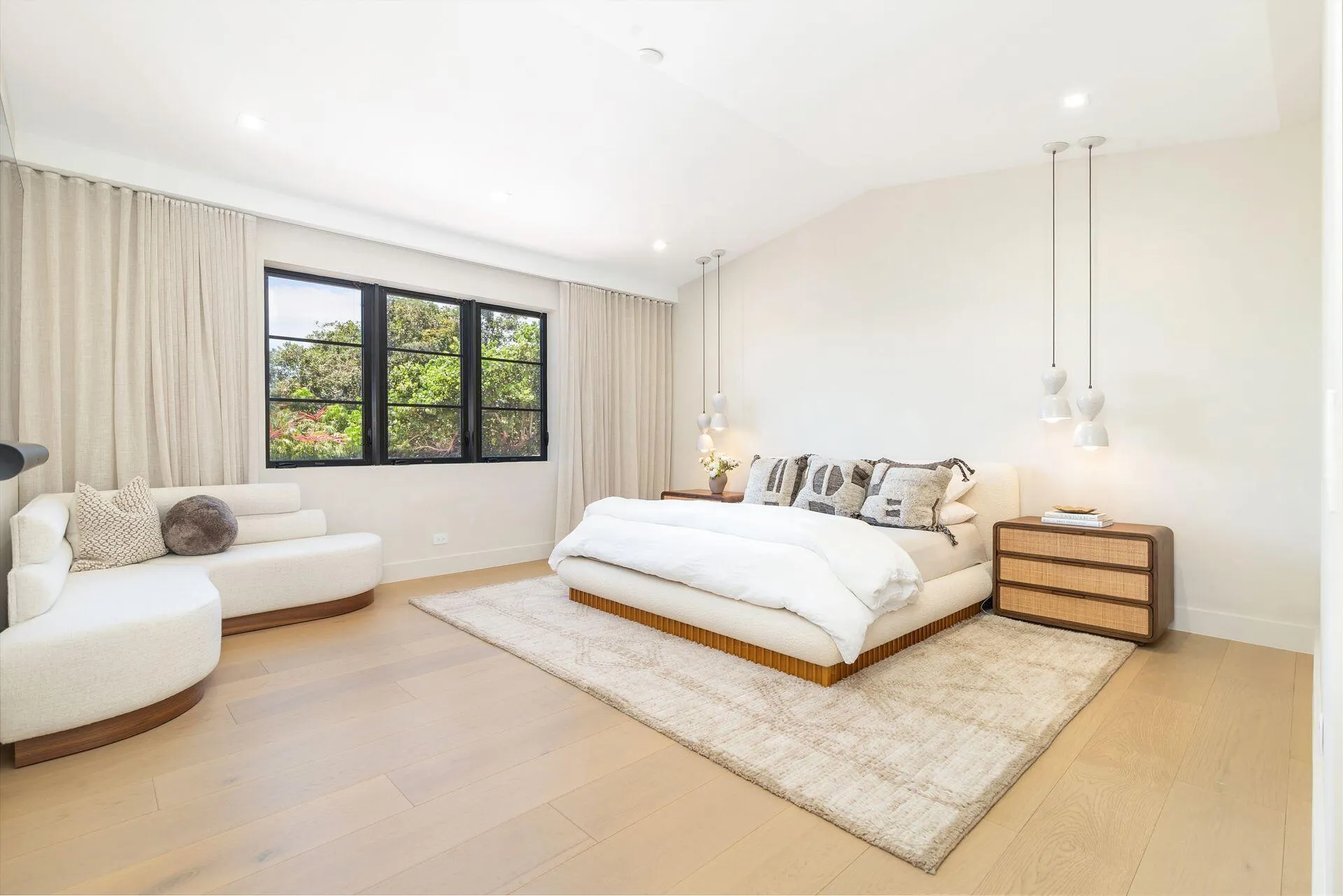 370 Ellamar Road