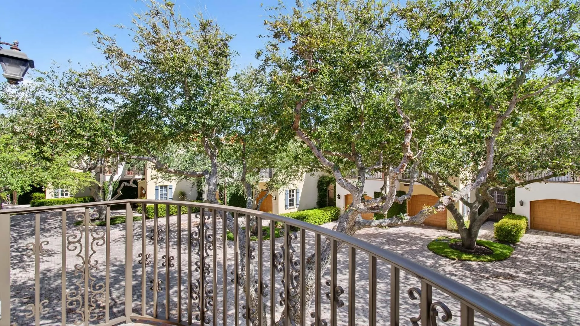1028 Coralina Lane