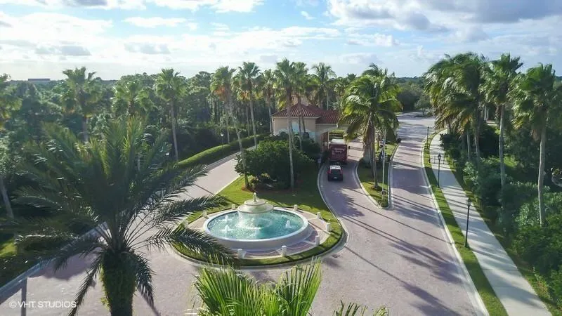 241 NW Toscane Trail