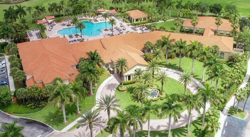 241 NW Toscane Trail