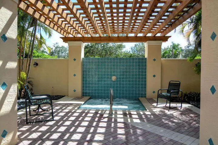 241 NW Toscane Trail