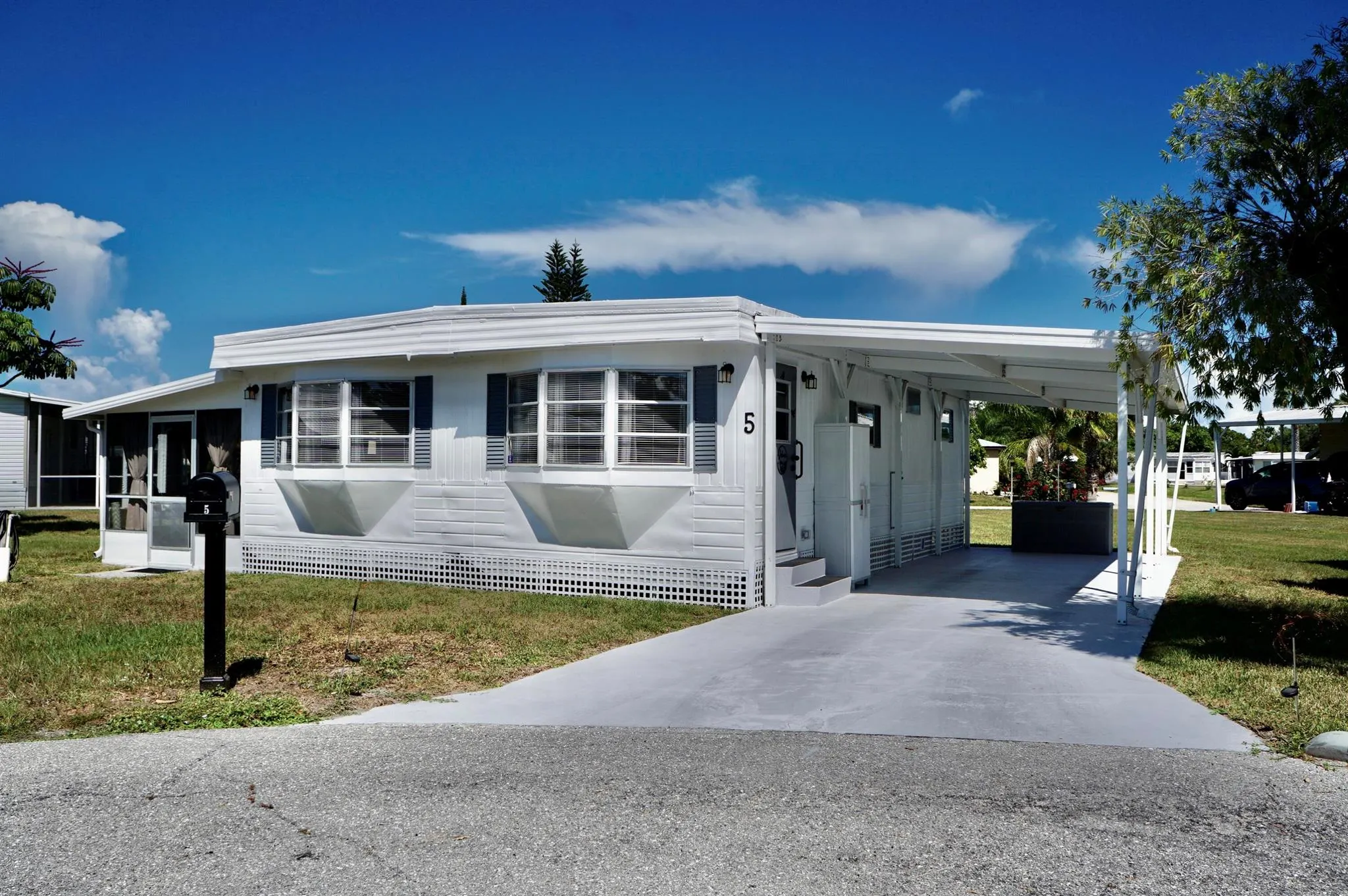 5 Ventura Lane
