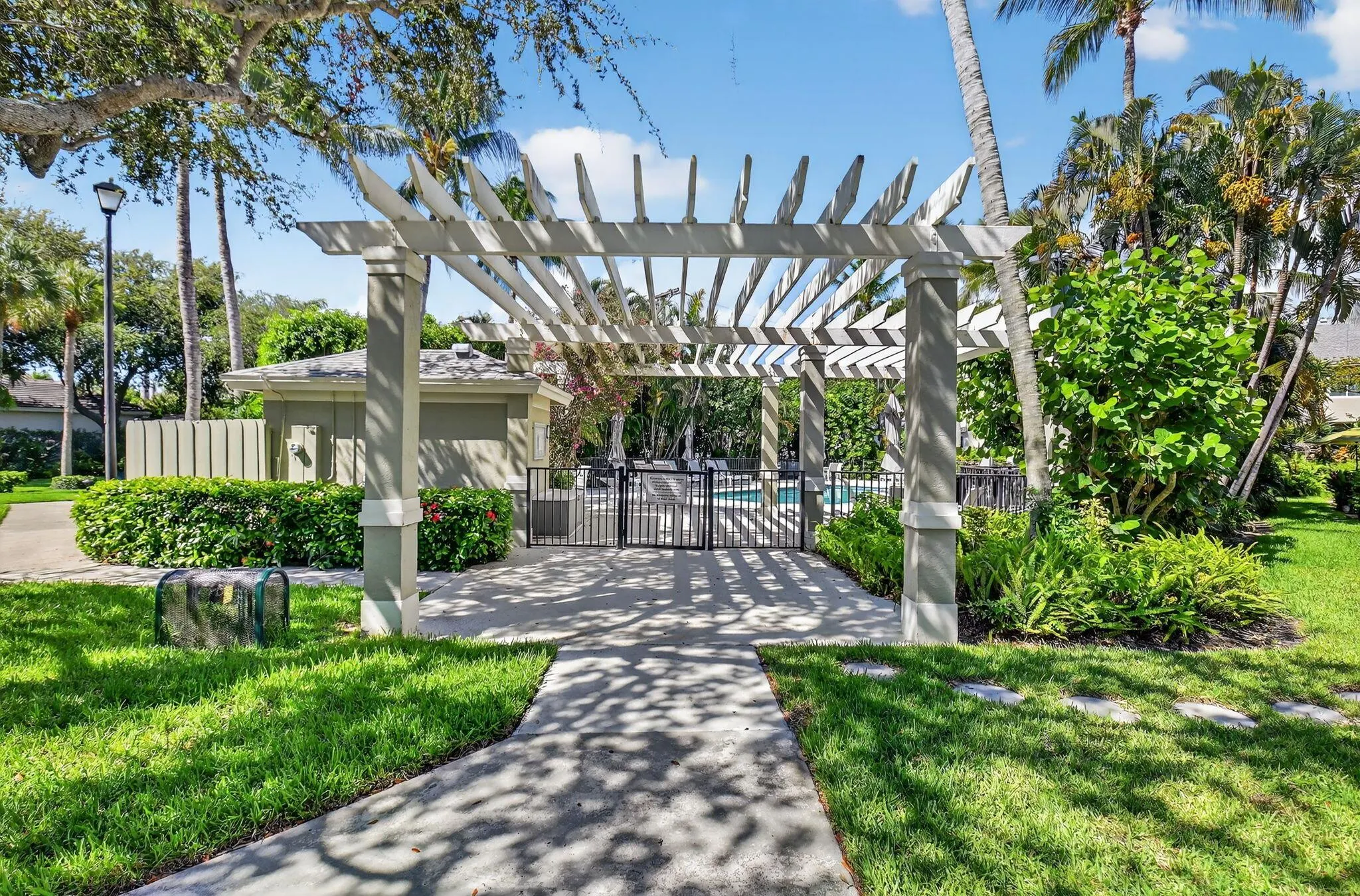 831 Kokomo Key Lane