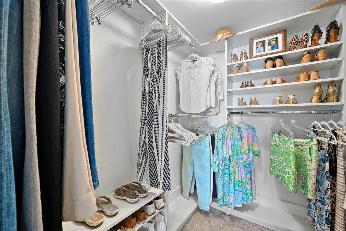 100 Lakeshore Drive, #1154