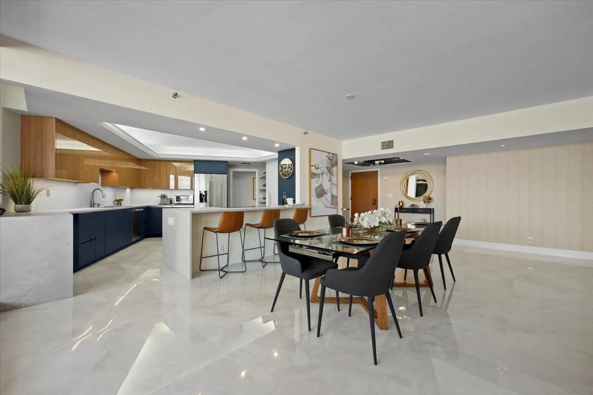 100 Lakeshore Drive, #1154