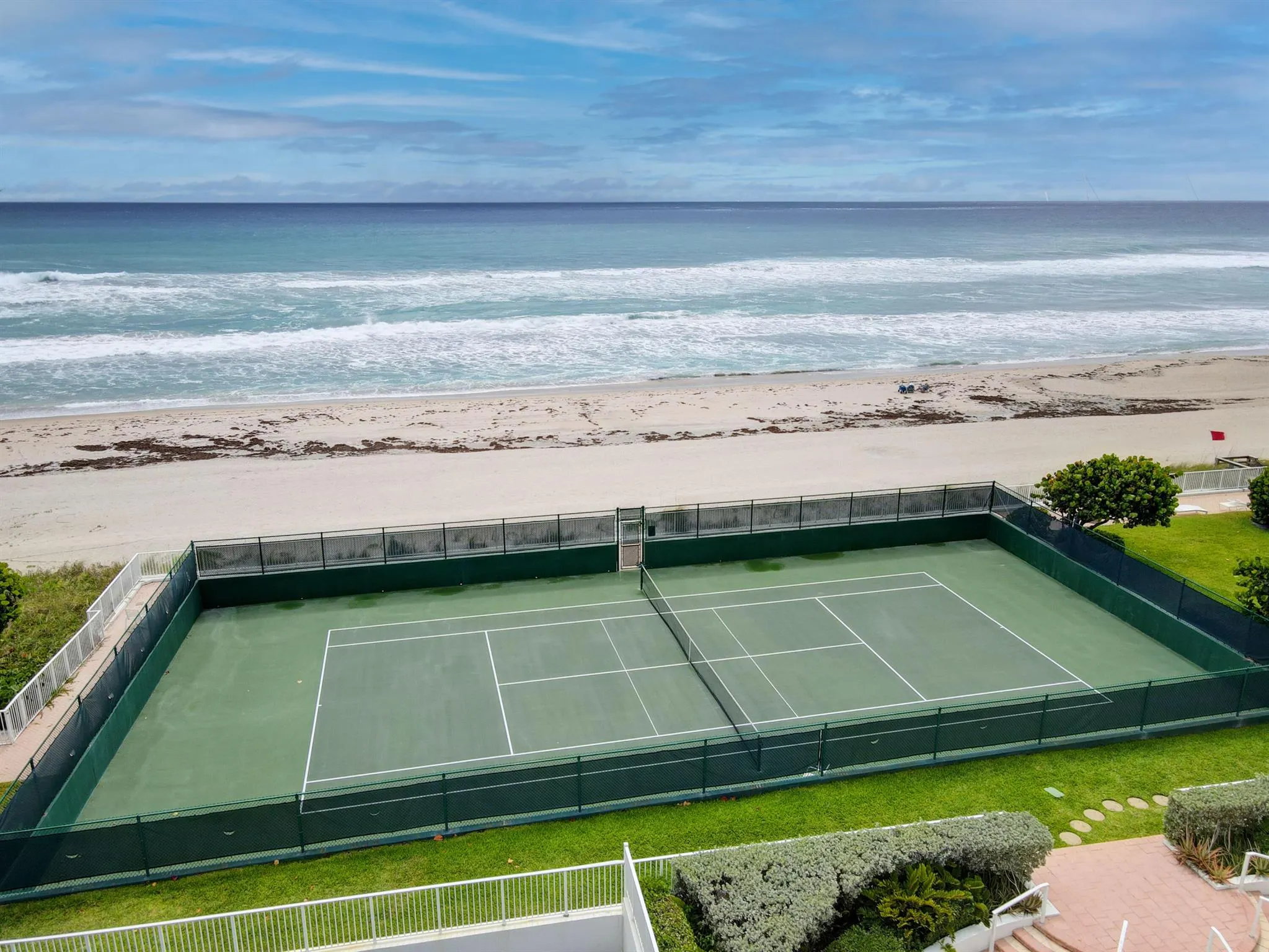 2295 S Ocean Boulevard, #804