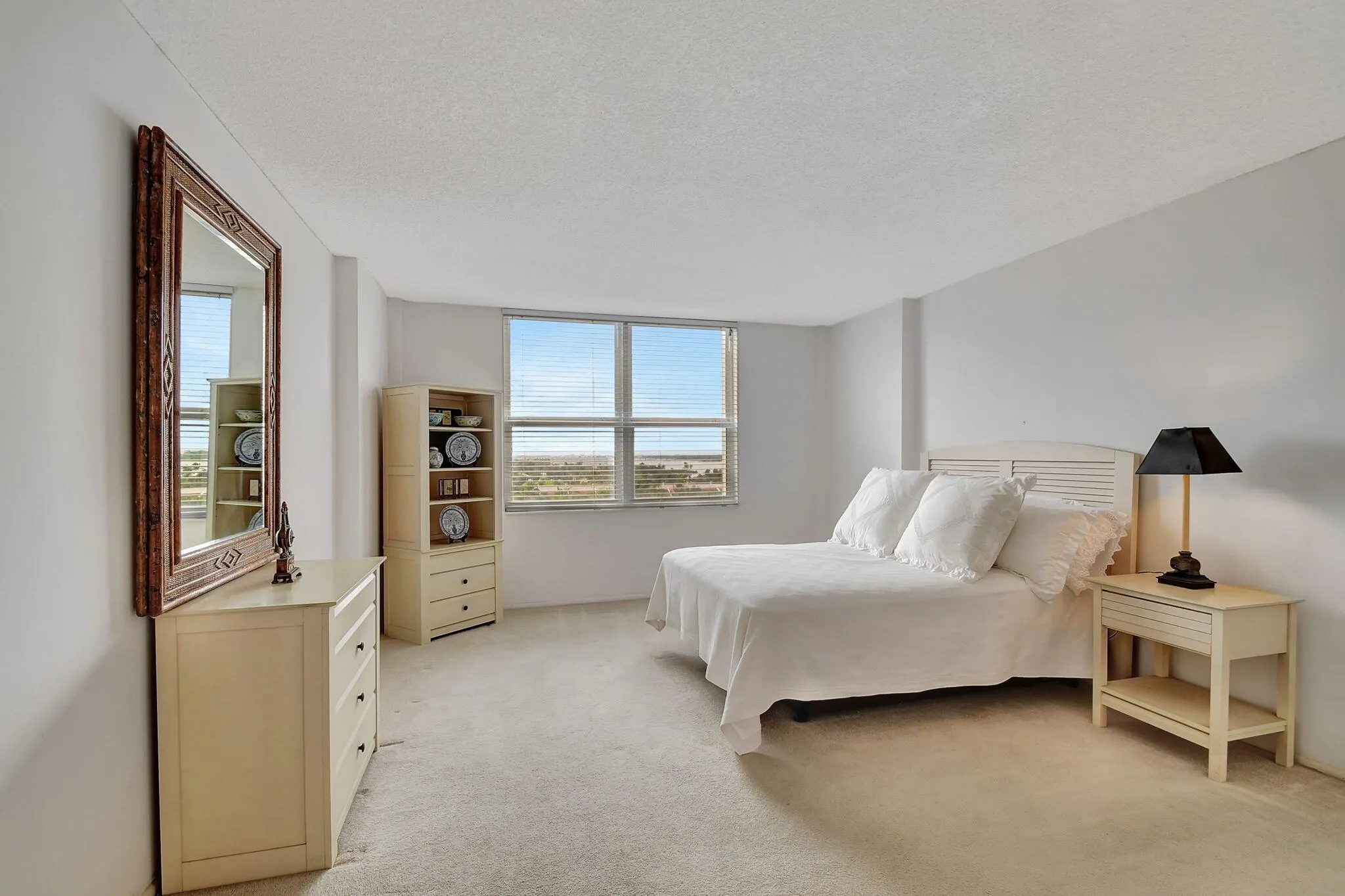 2295 S Ocean Boulevard, #804