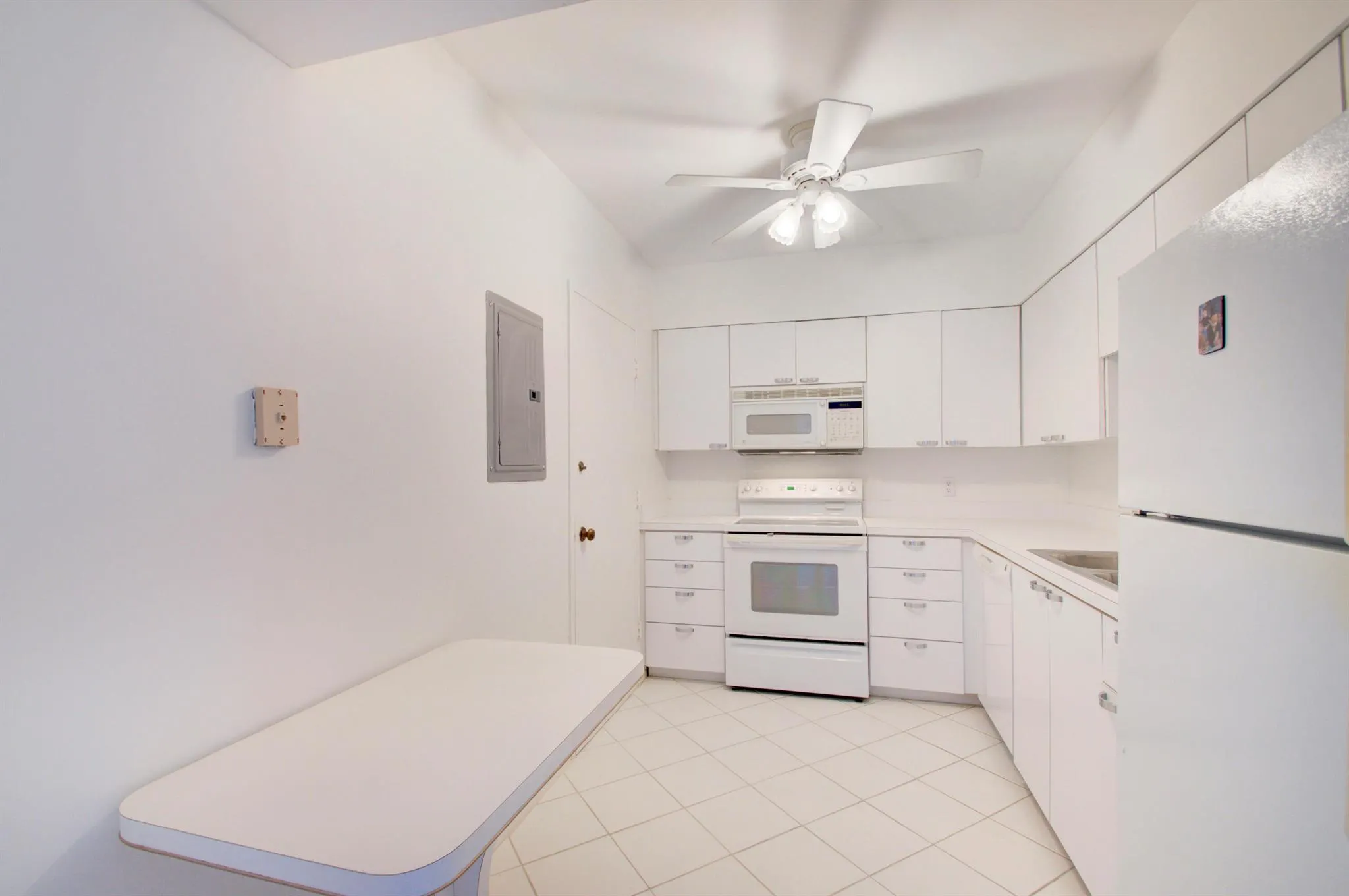 2295 S Ocean Boulevard, #804