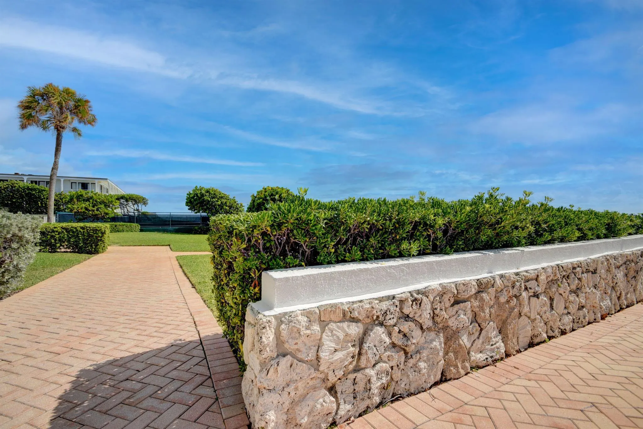 2295 S Ocean Boulevard, #804
