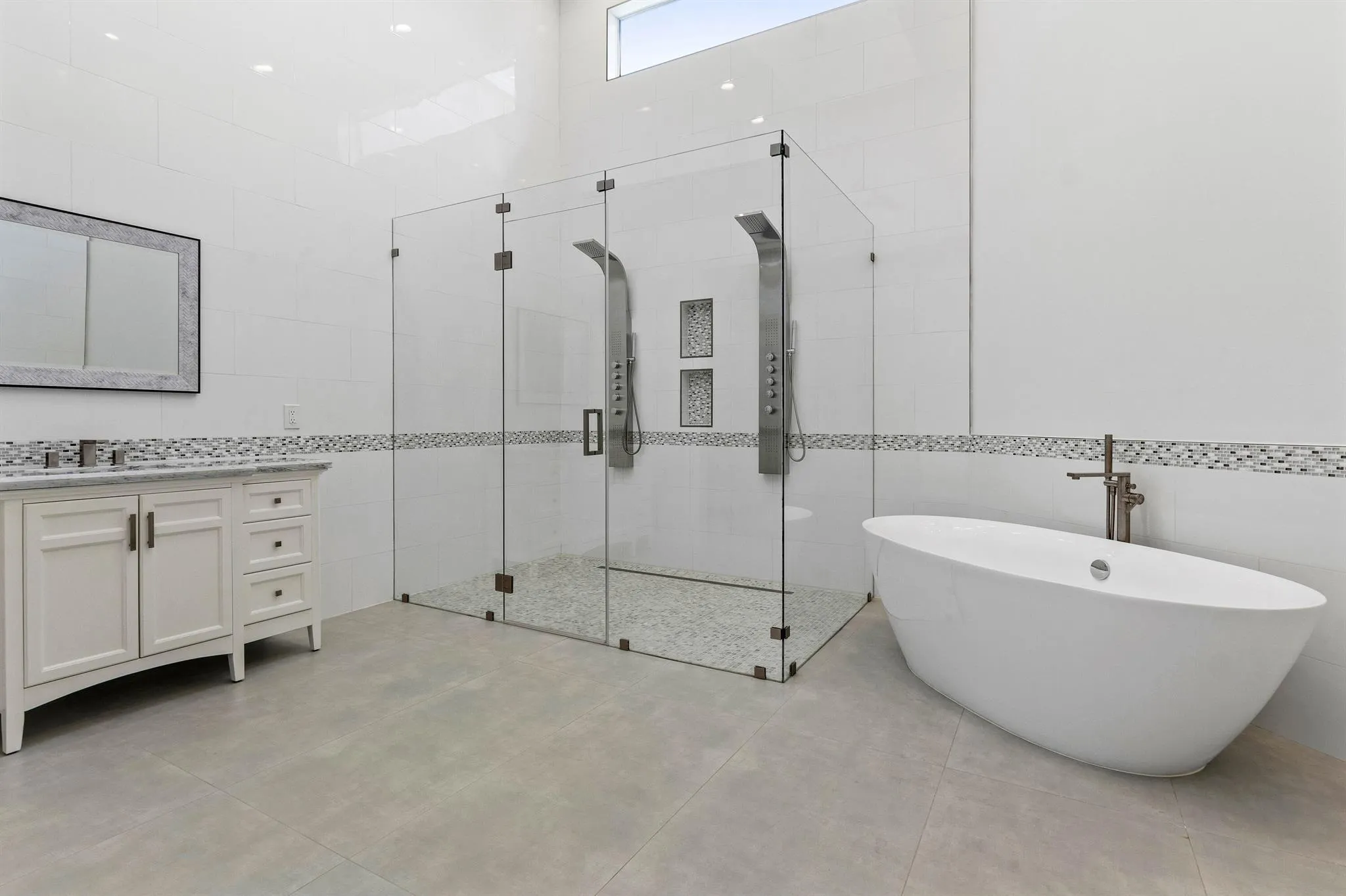 17371 Bridleway Trail