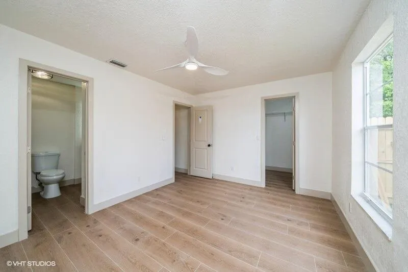 549 NW Salina Ter Terrace