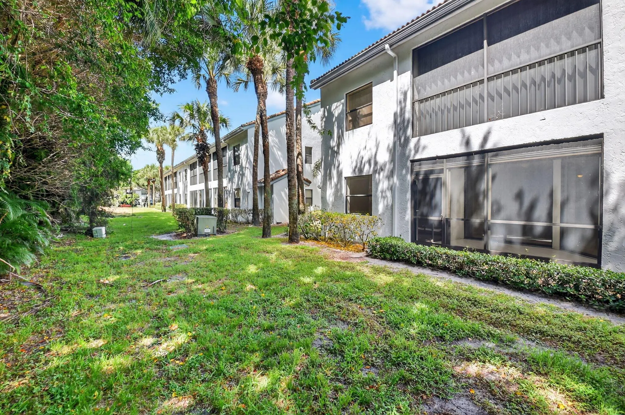 5382 Venetia Court, #D