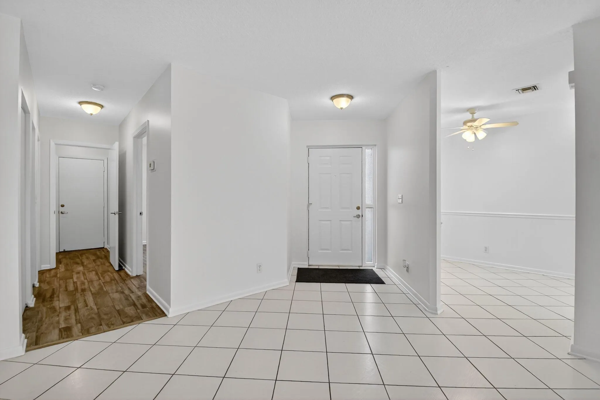 5382 Venetia Court, #D
