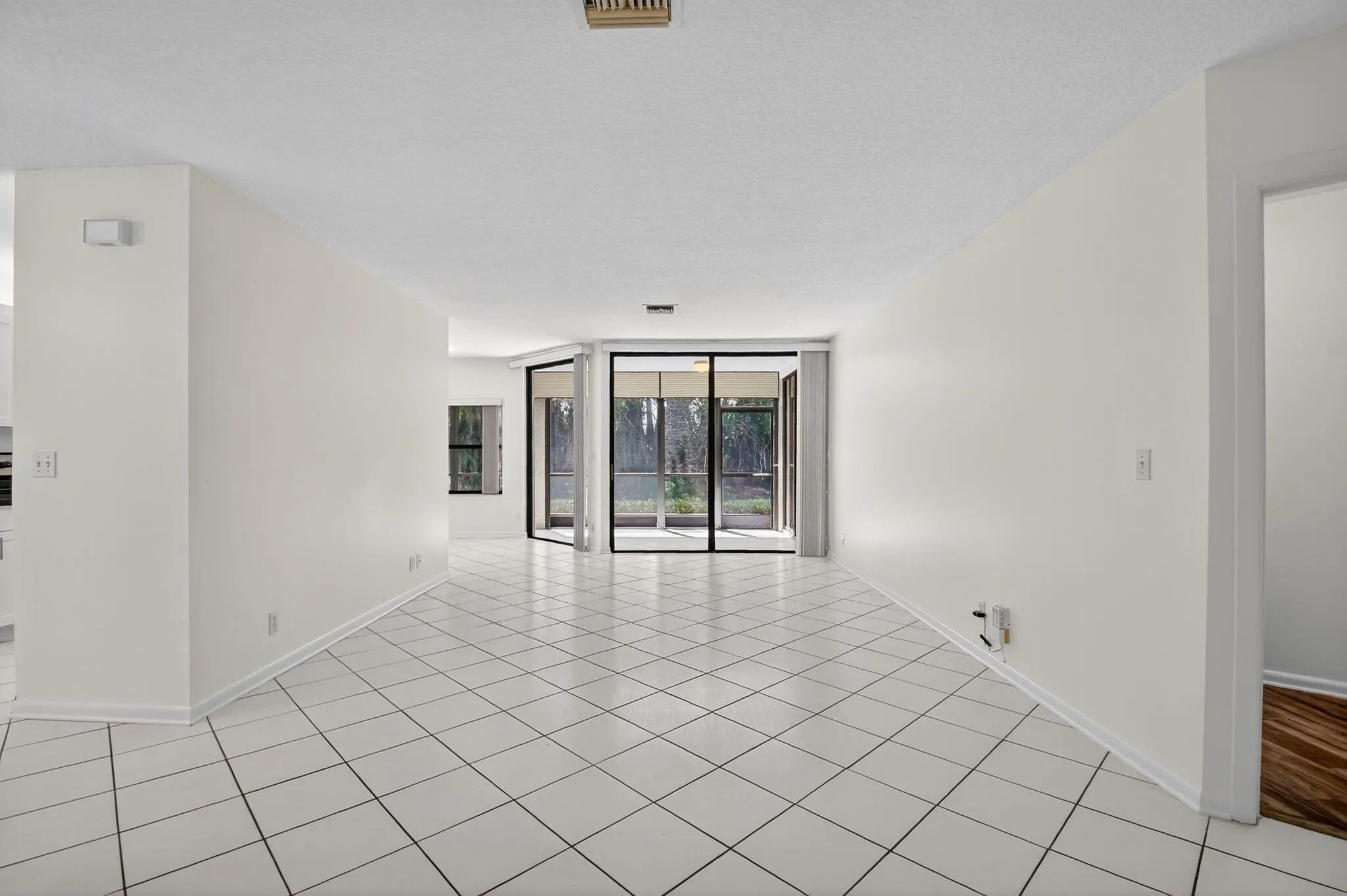 5382 Venetia Court, #D
