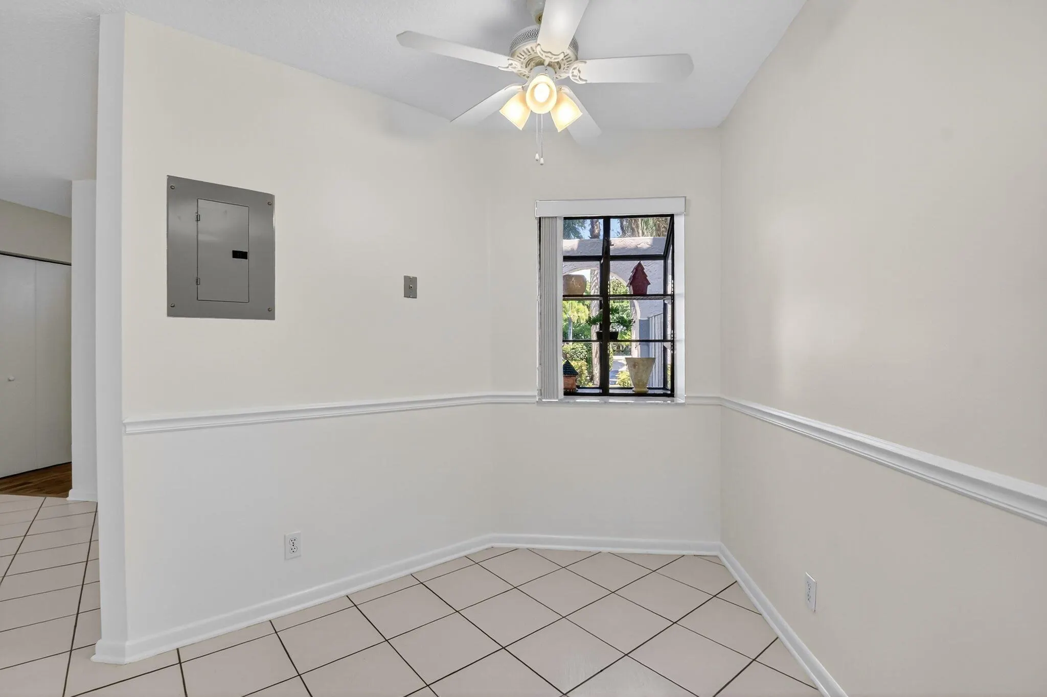 5382 Venetia Court, #D