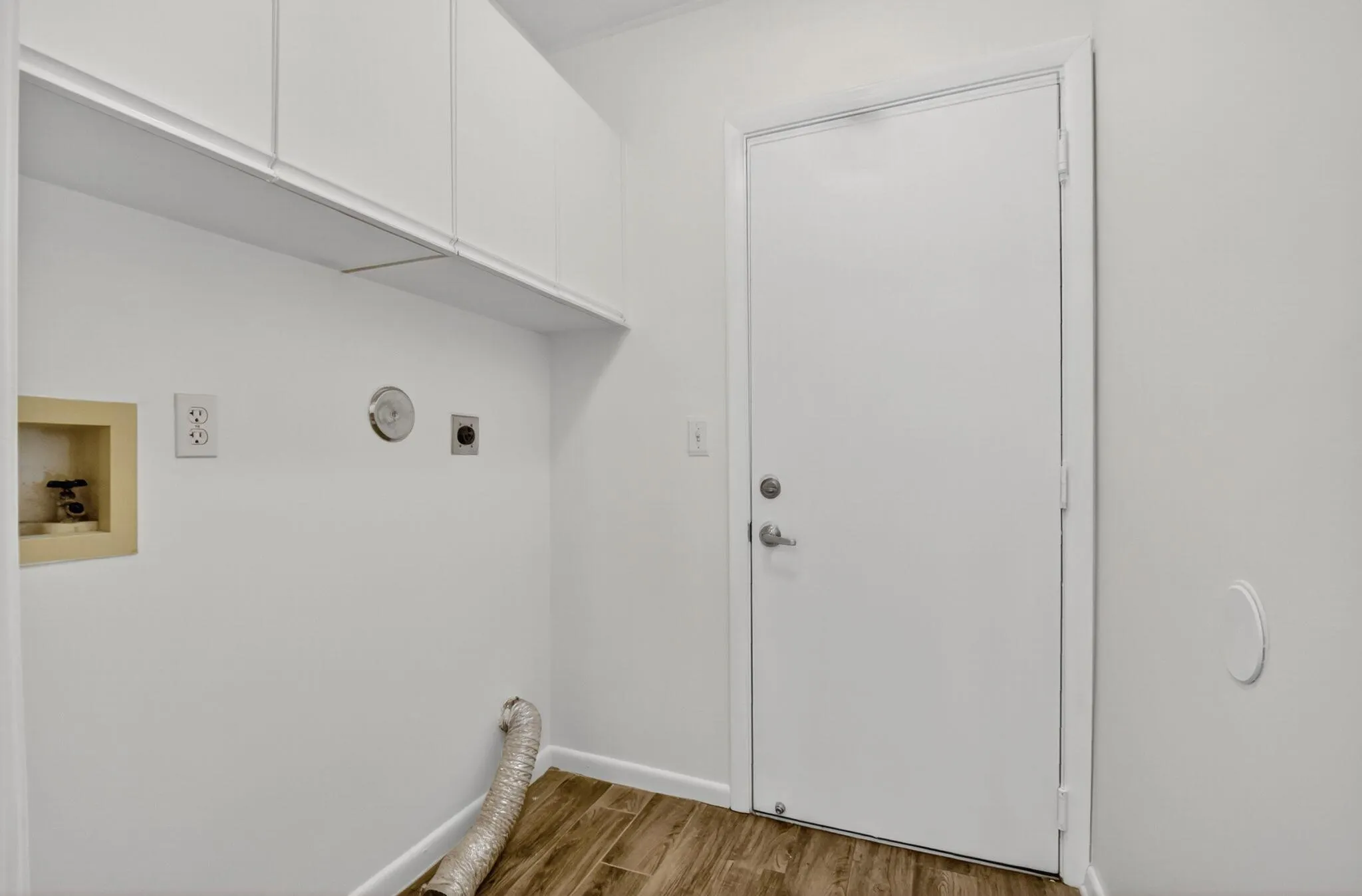 5382 Venetia Court, #D