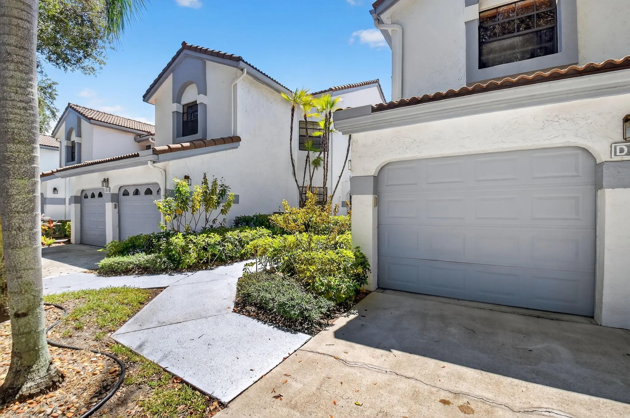 5382 Venetia Court, #D