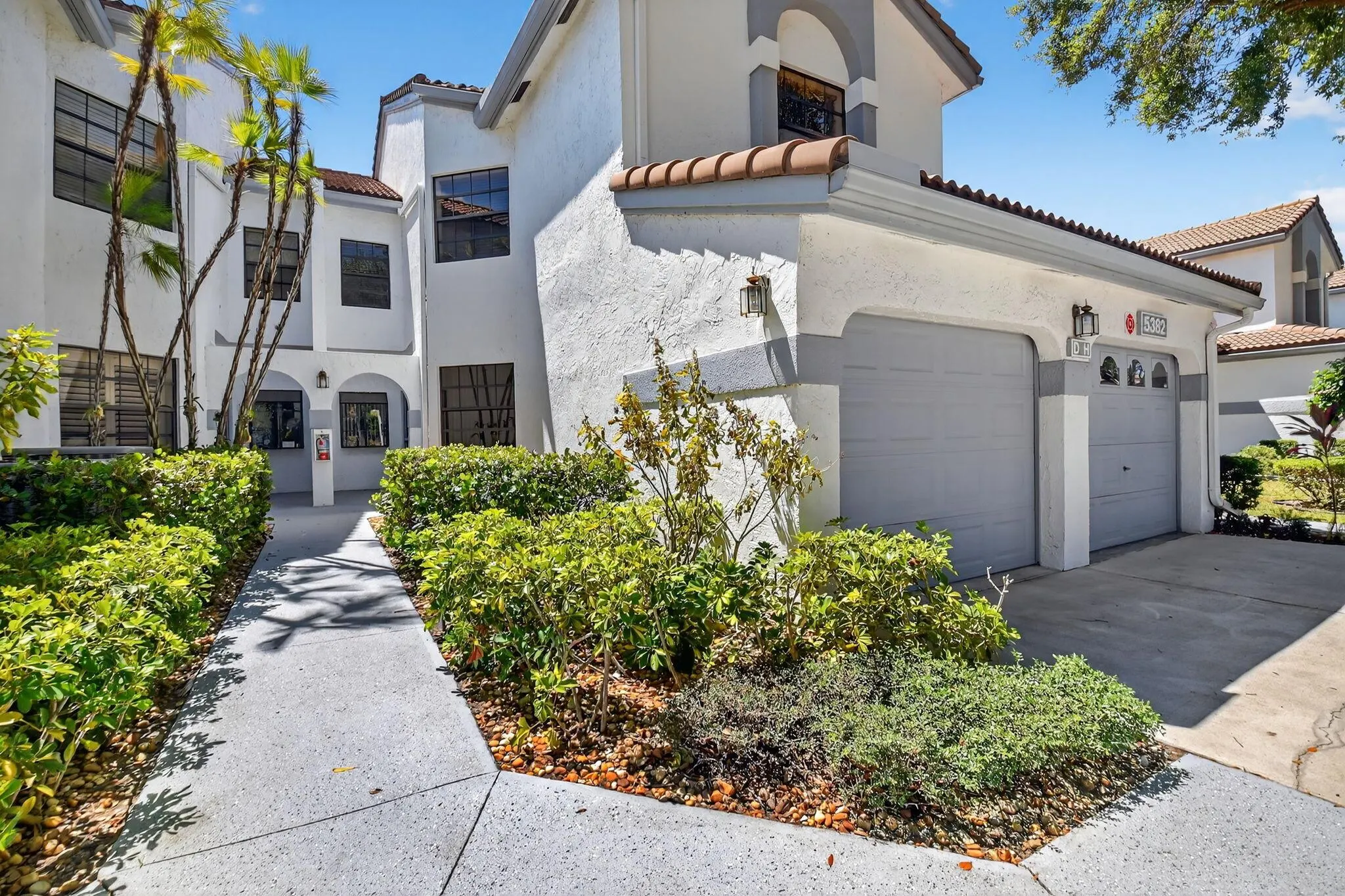 5382 Venetia Court, #D