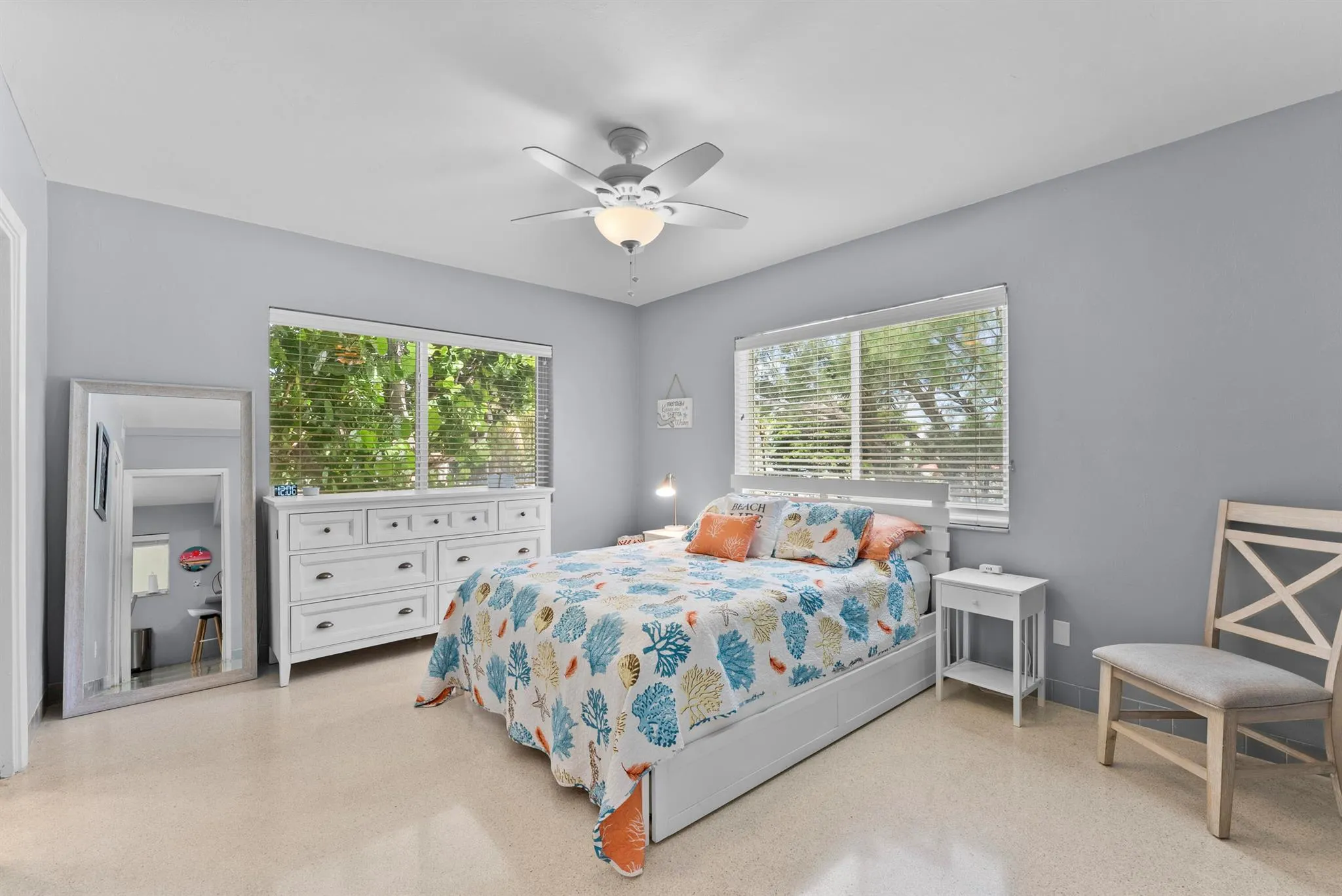 1203 Hillsboro Mile, #5b