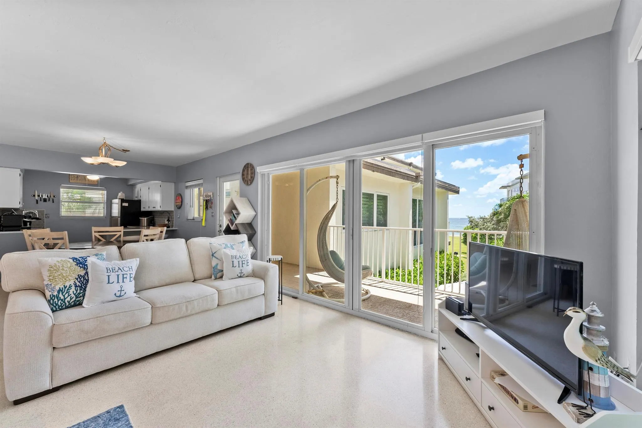 1203 Hillsboro Mile, #5b