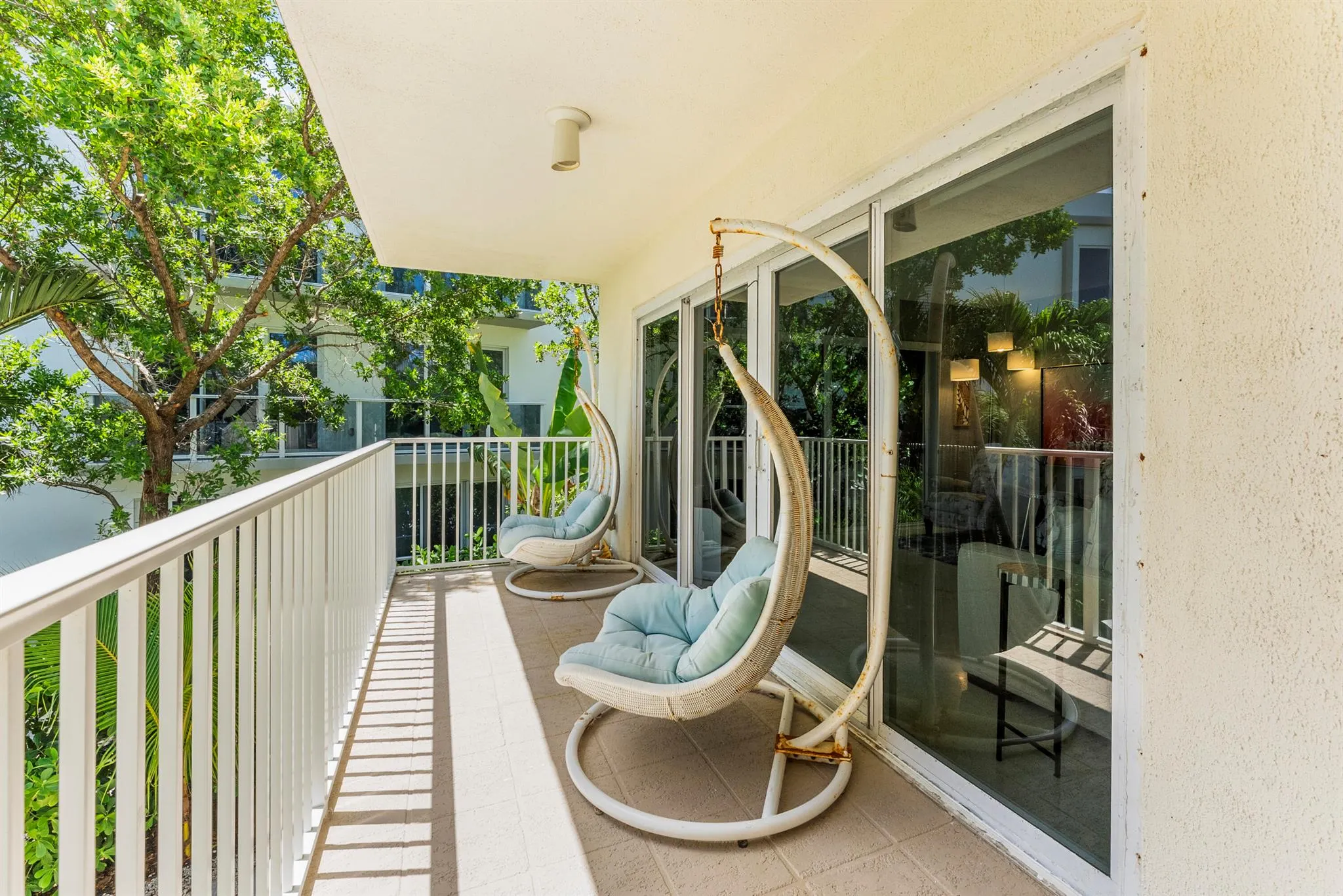 1203 Hillsboro Mile, #5b