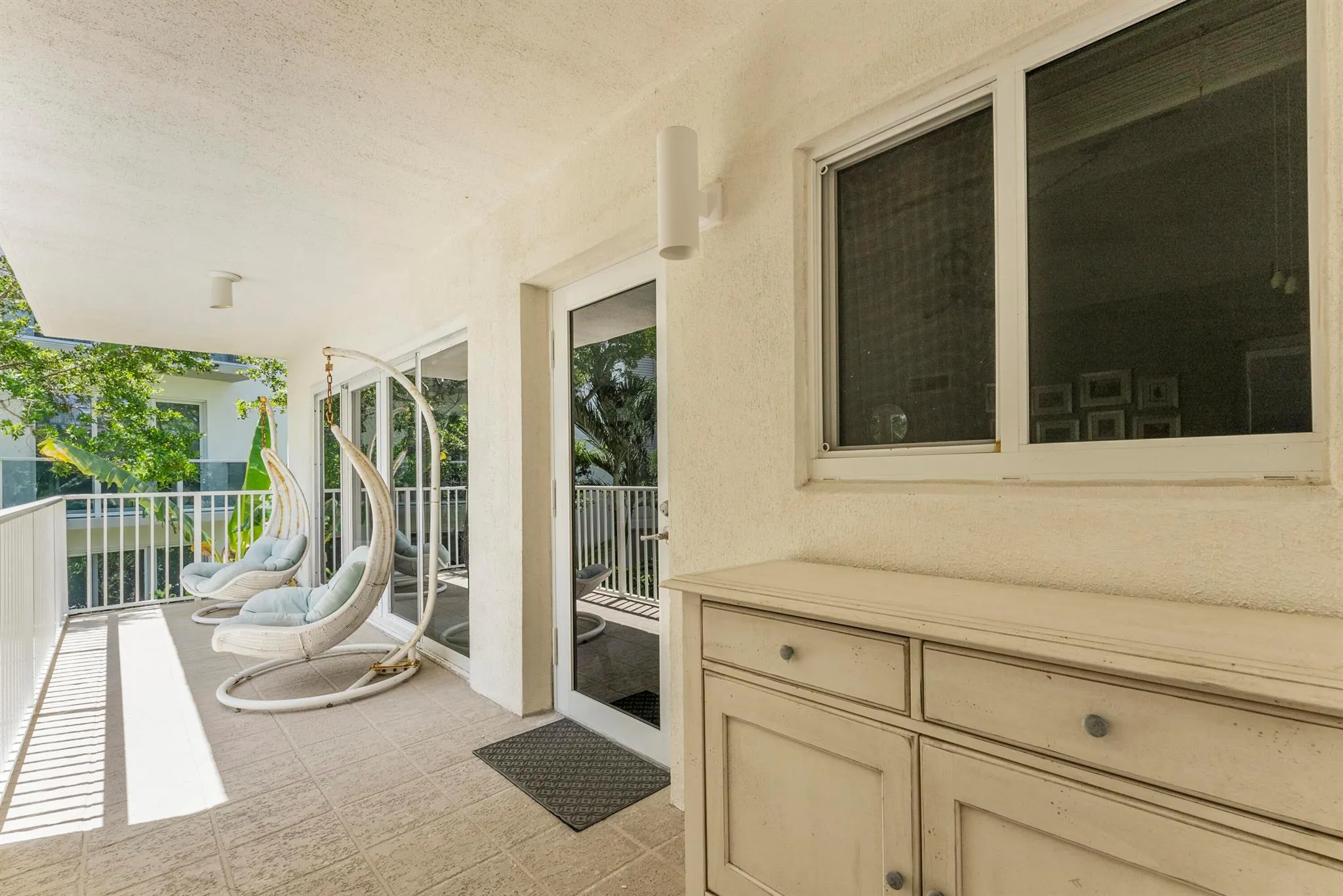 1203 Hillsboro Mile, #5b