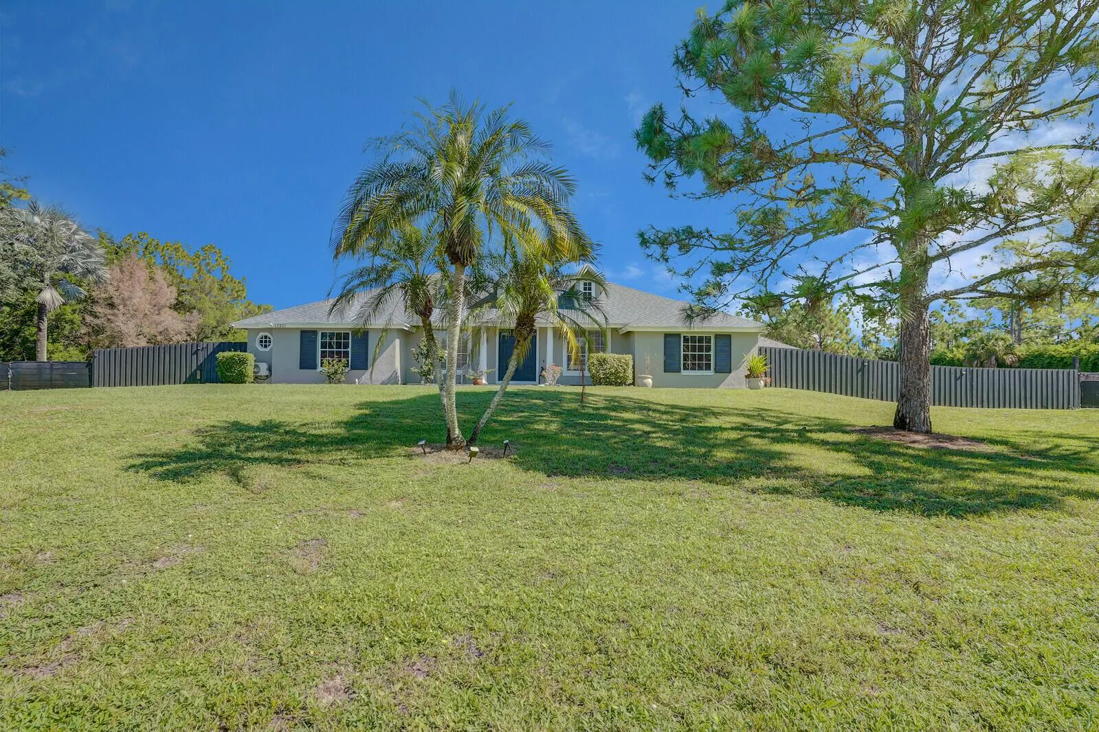 17271 82nd Road N