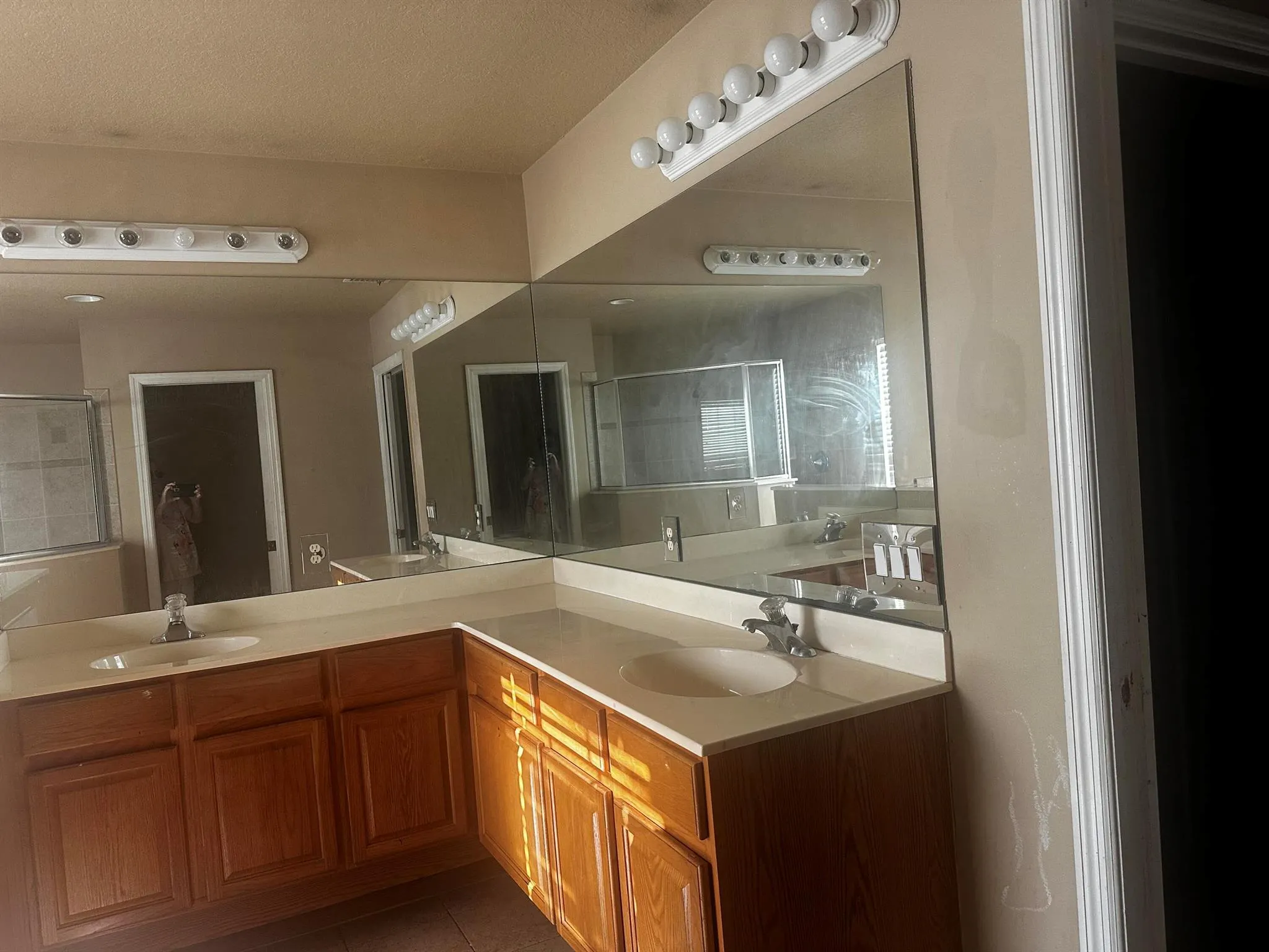 5494 NW Brent Court