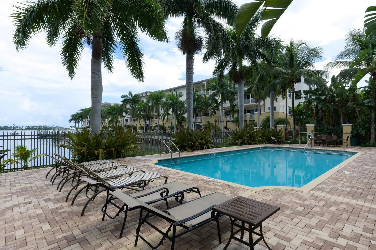 3940 N Flagler Drive, #401
