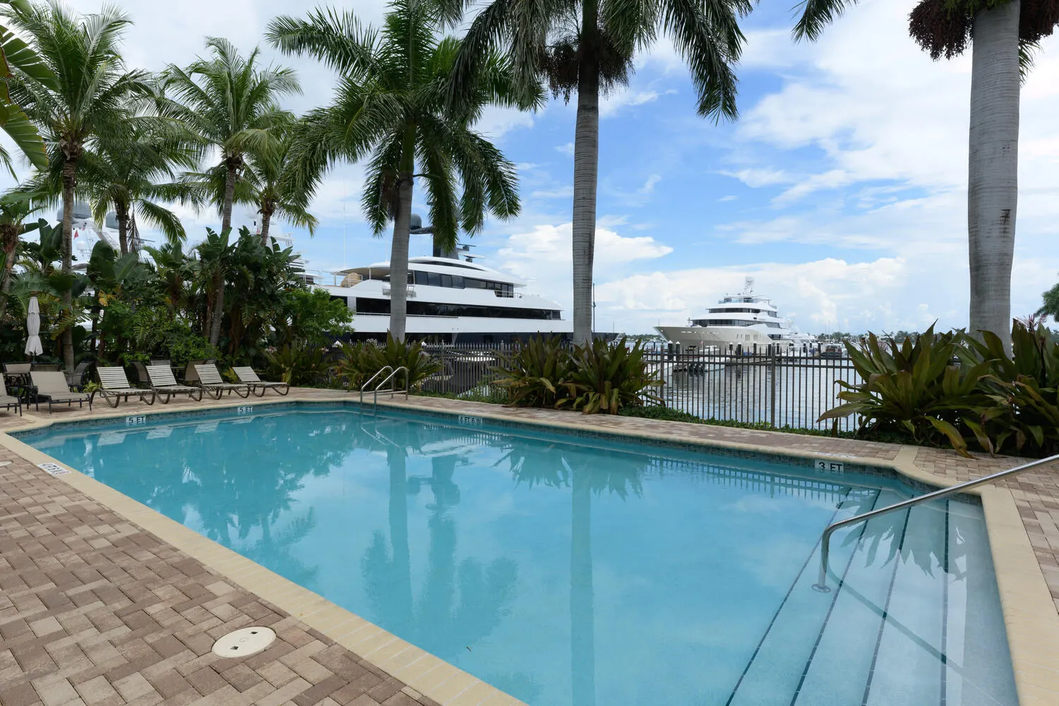 3940 N Flagler Drive, #401